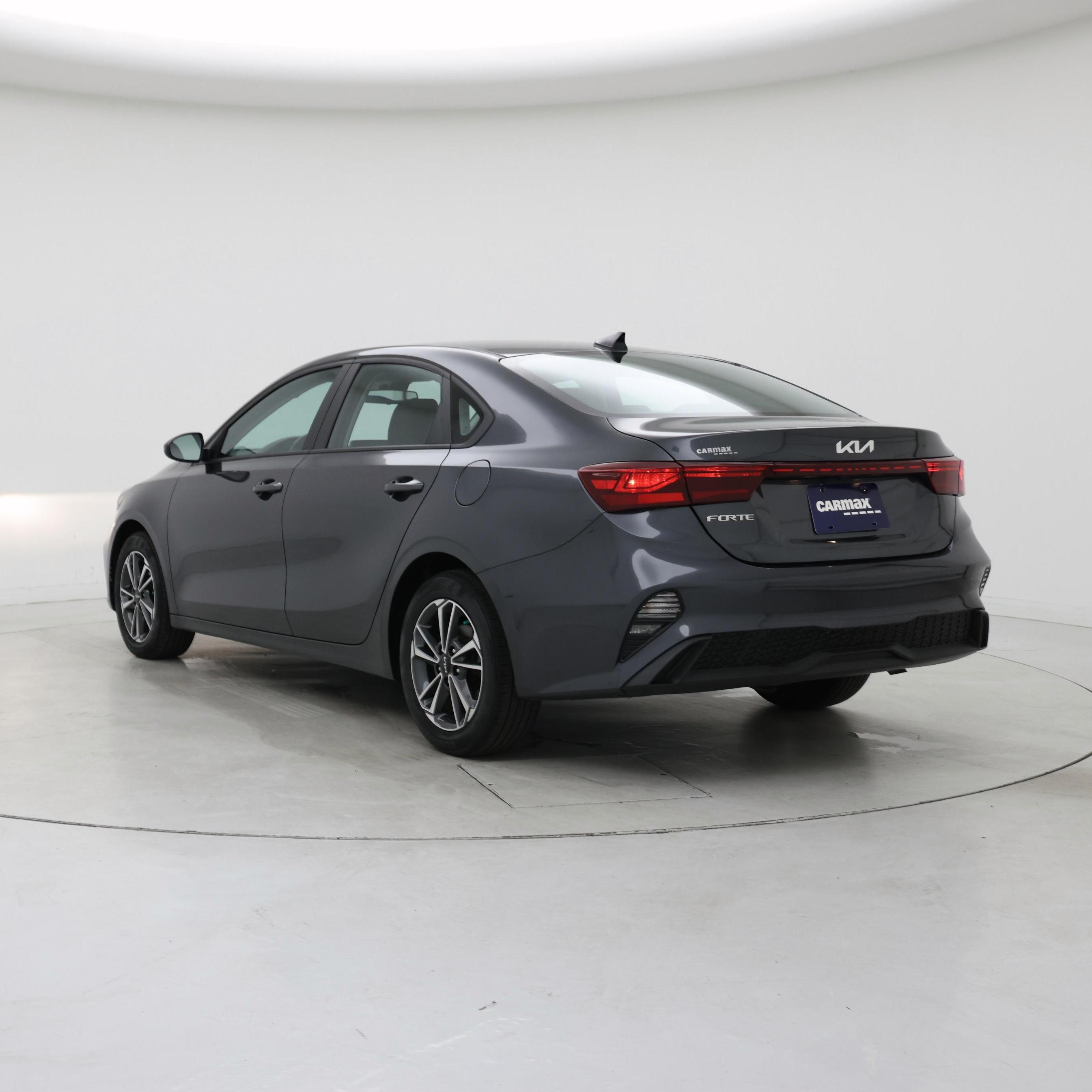 Thumbnail: 2022 Kia Forte - 2