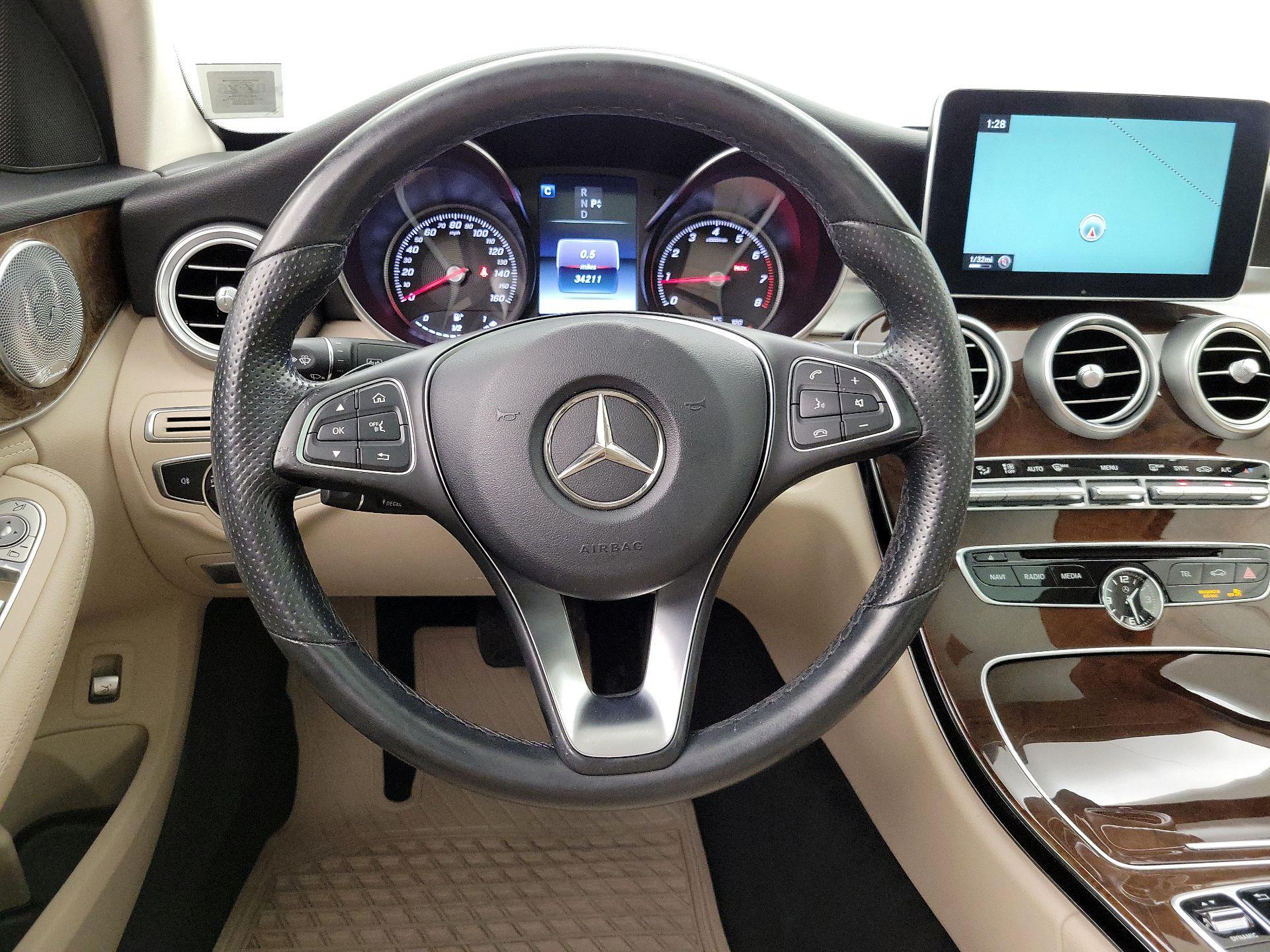 Thumbnail: 2016 Mercedes-Benz C-Class - 10