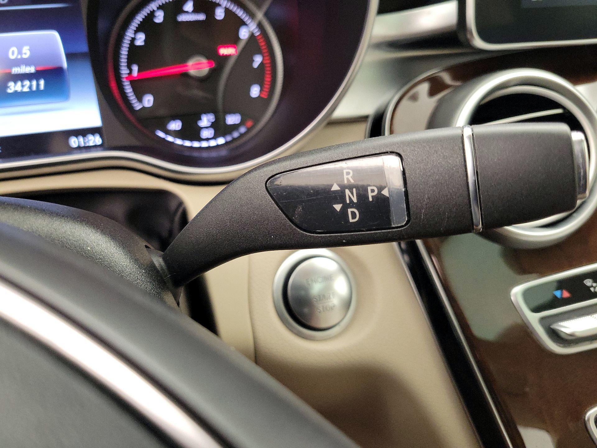 Thumbnail: 2016 Mercedes-Benz C-Class - 18