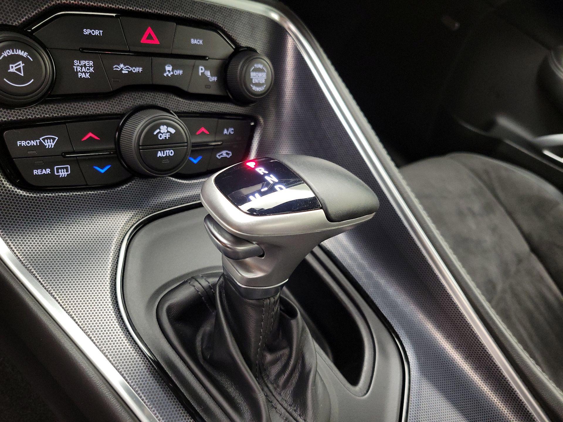 Thumbnail: 2015 Dodge Challenger - 18