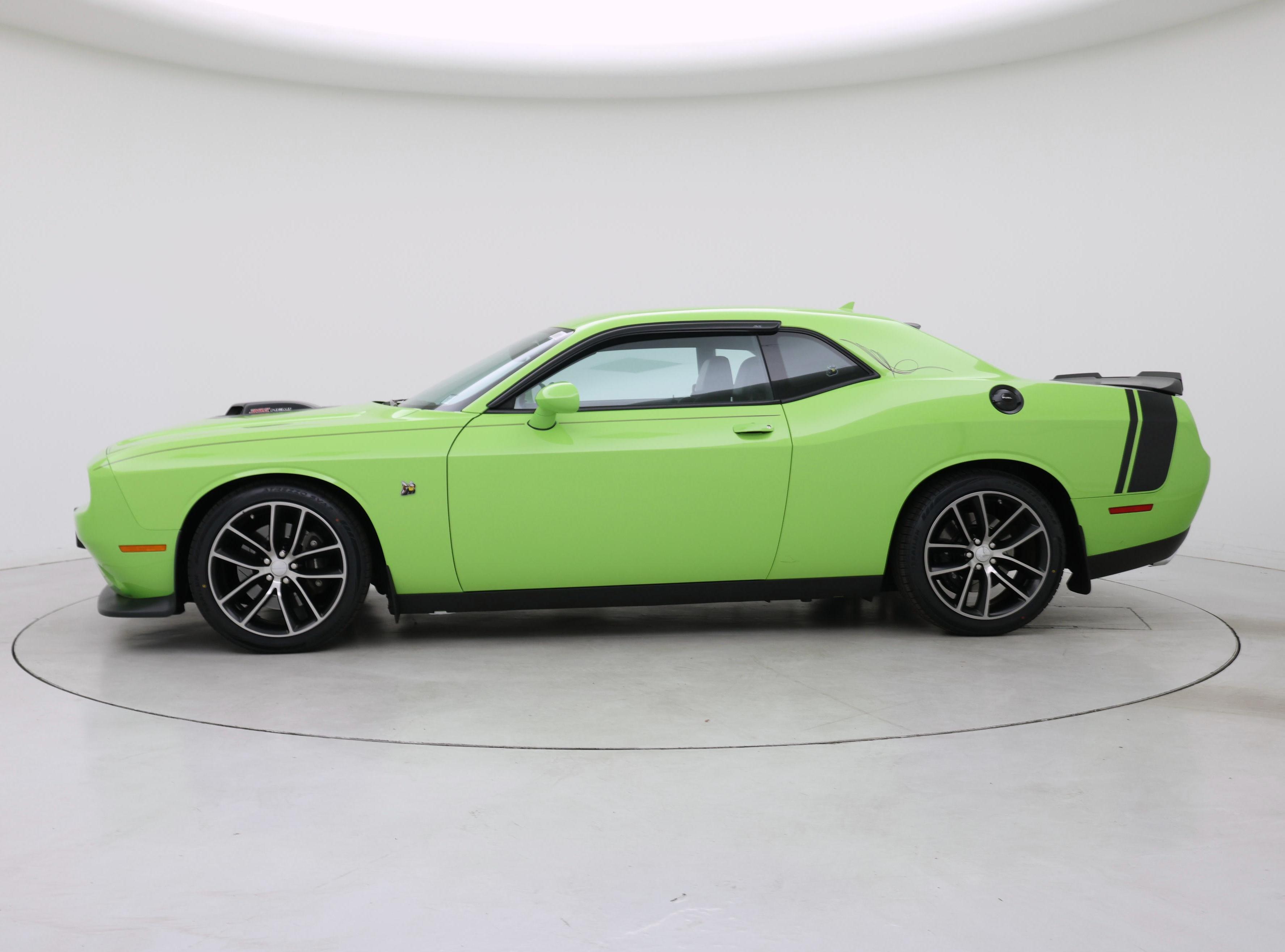 Thumbnail: 2015 Dodge Challenger - 3