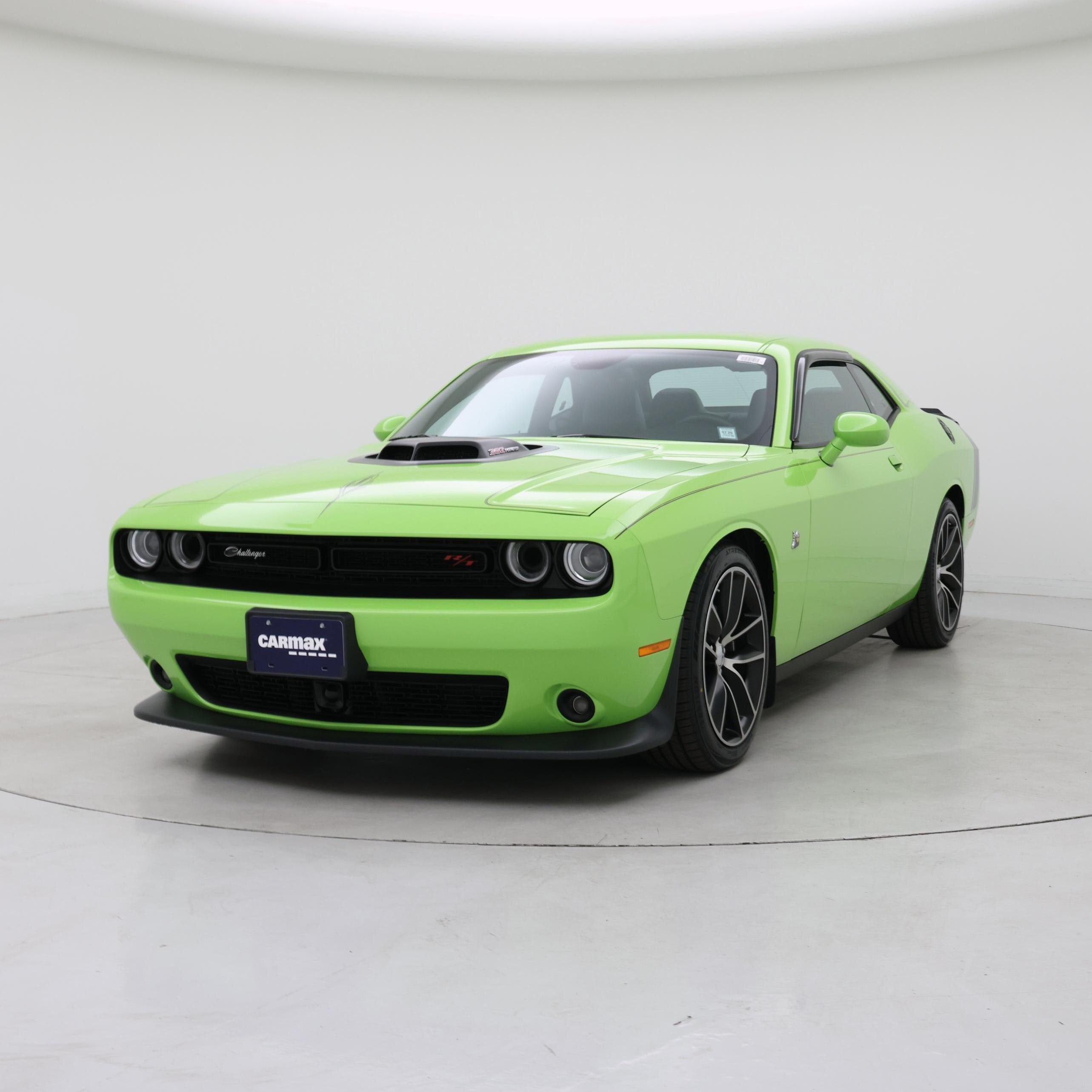Thumbnail: 2015 Dodge Challenger - 4