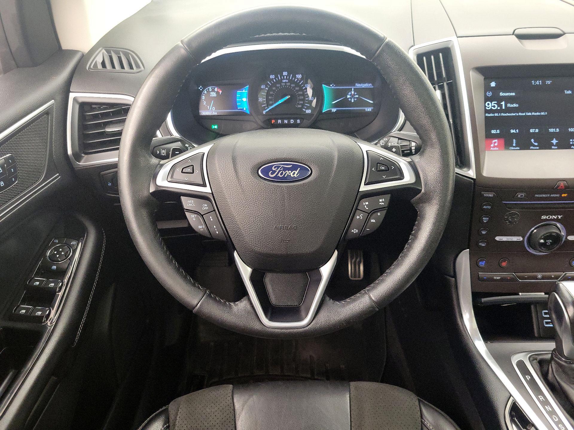 Thumbnail: 2016 Ford Edge - 10