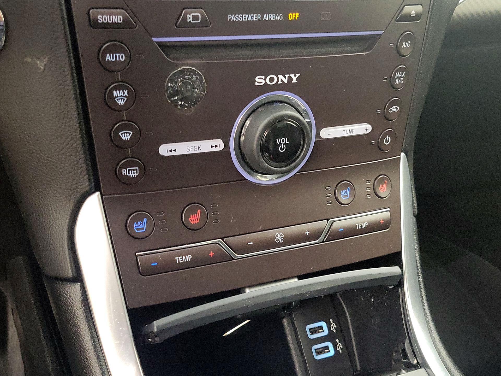 Thumbnail: 2016 Ford Edge - 17
