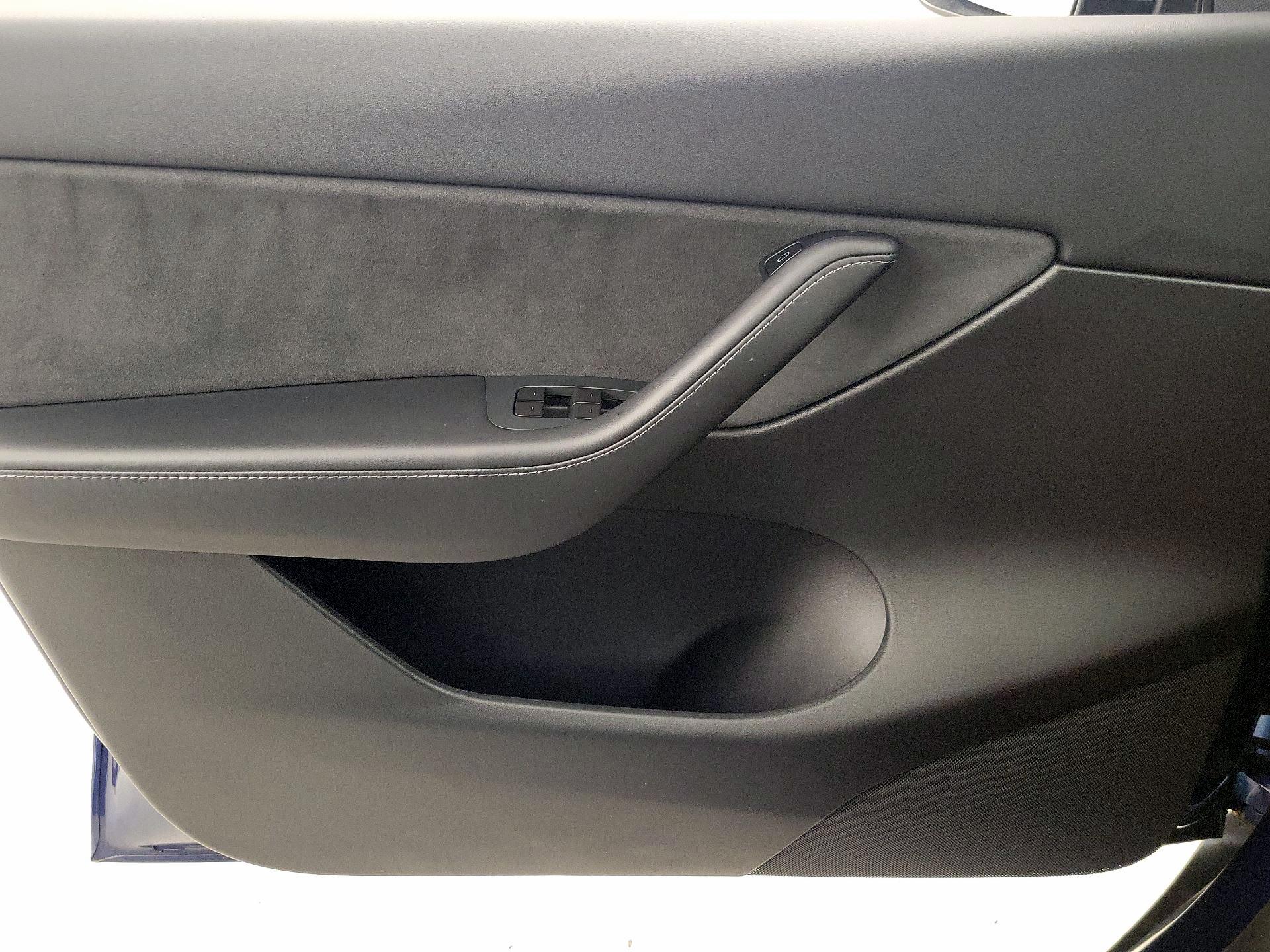 Thumbnail: 2021 Tesla Model Y - 12