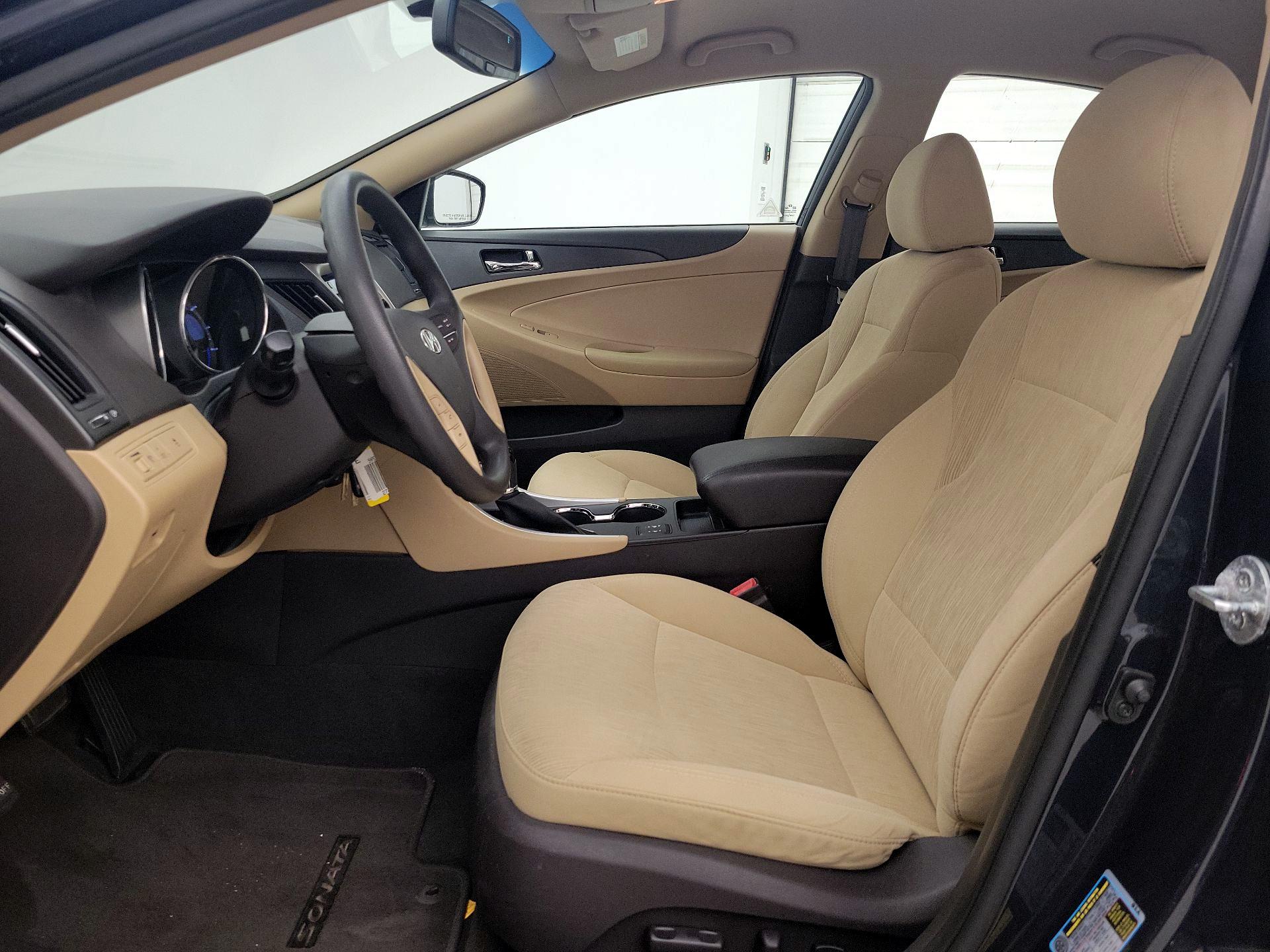 Thumbnail: 2013 Hyundai Sonata - 11