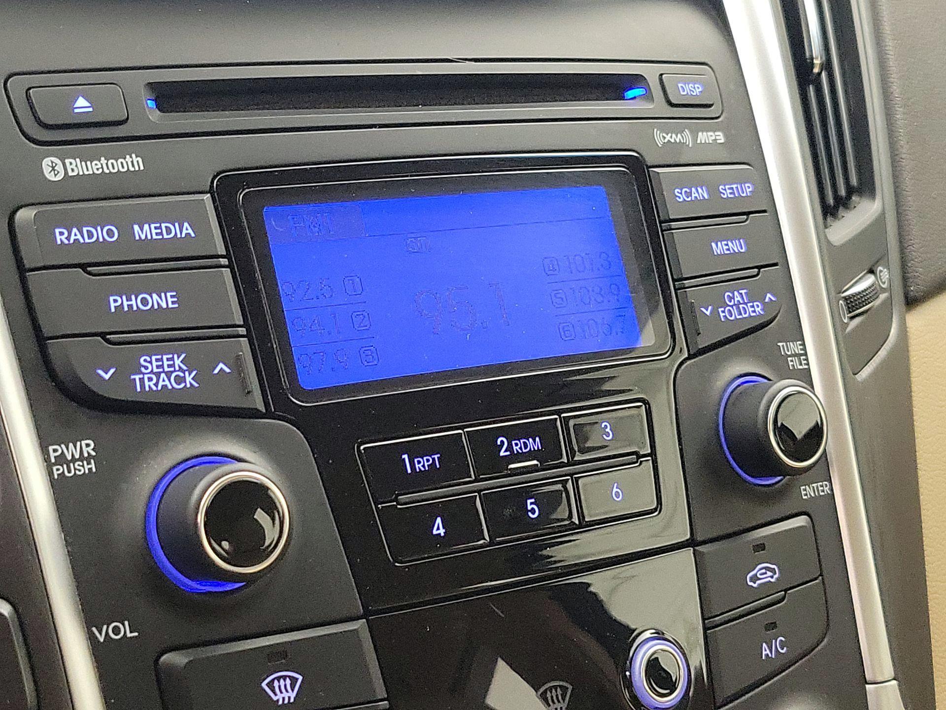 Thumbnail: 2013 Hyundai Sonata - 14