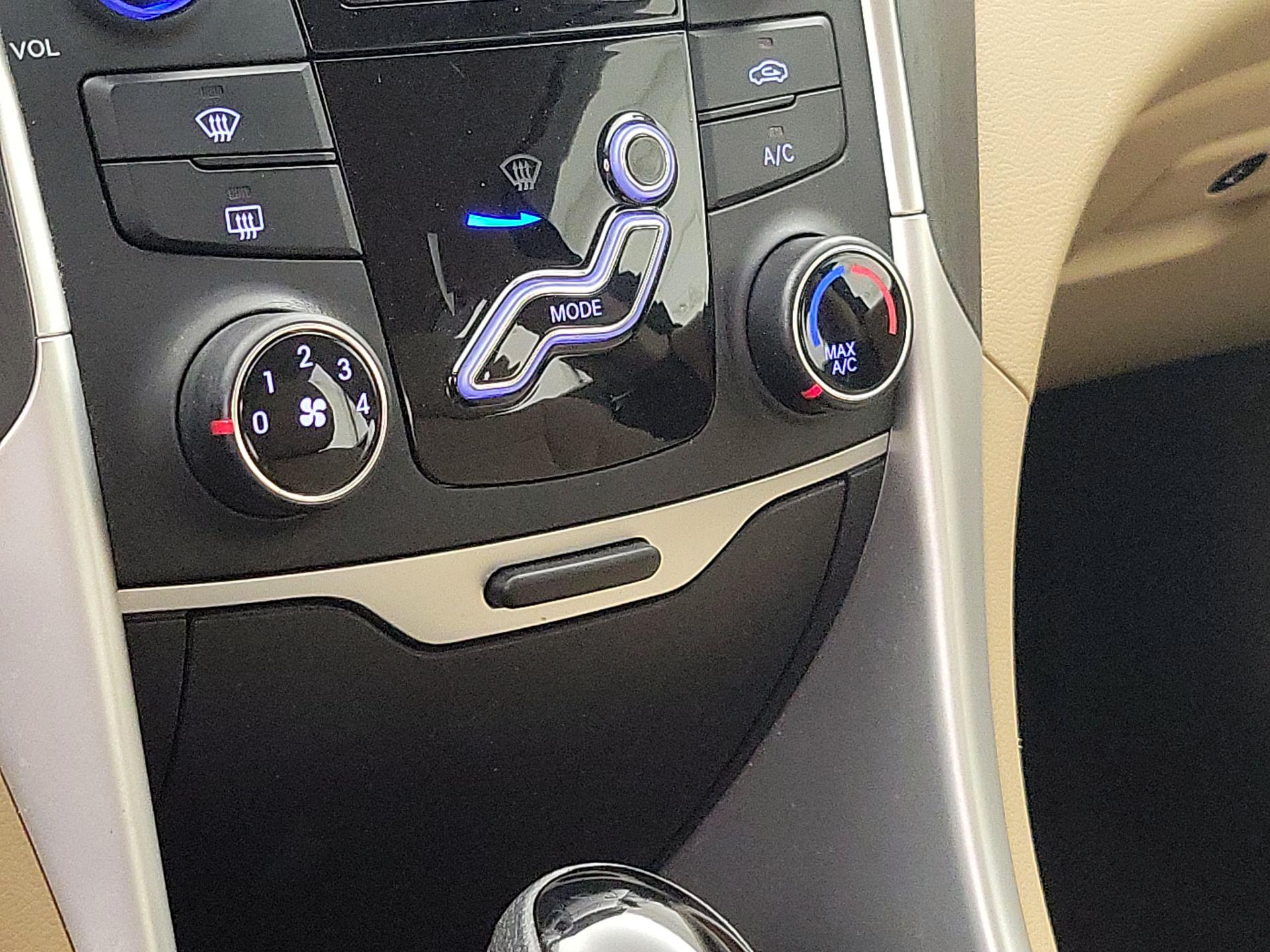 Thumbnail: 2013 Hyundai Sonata - 15