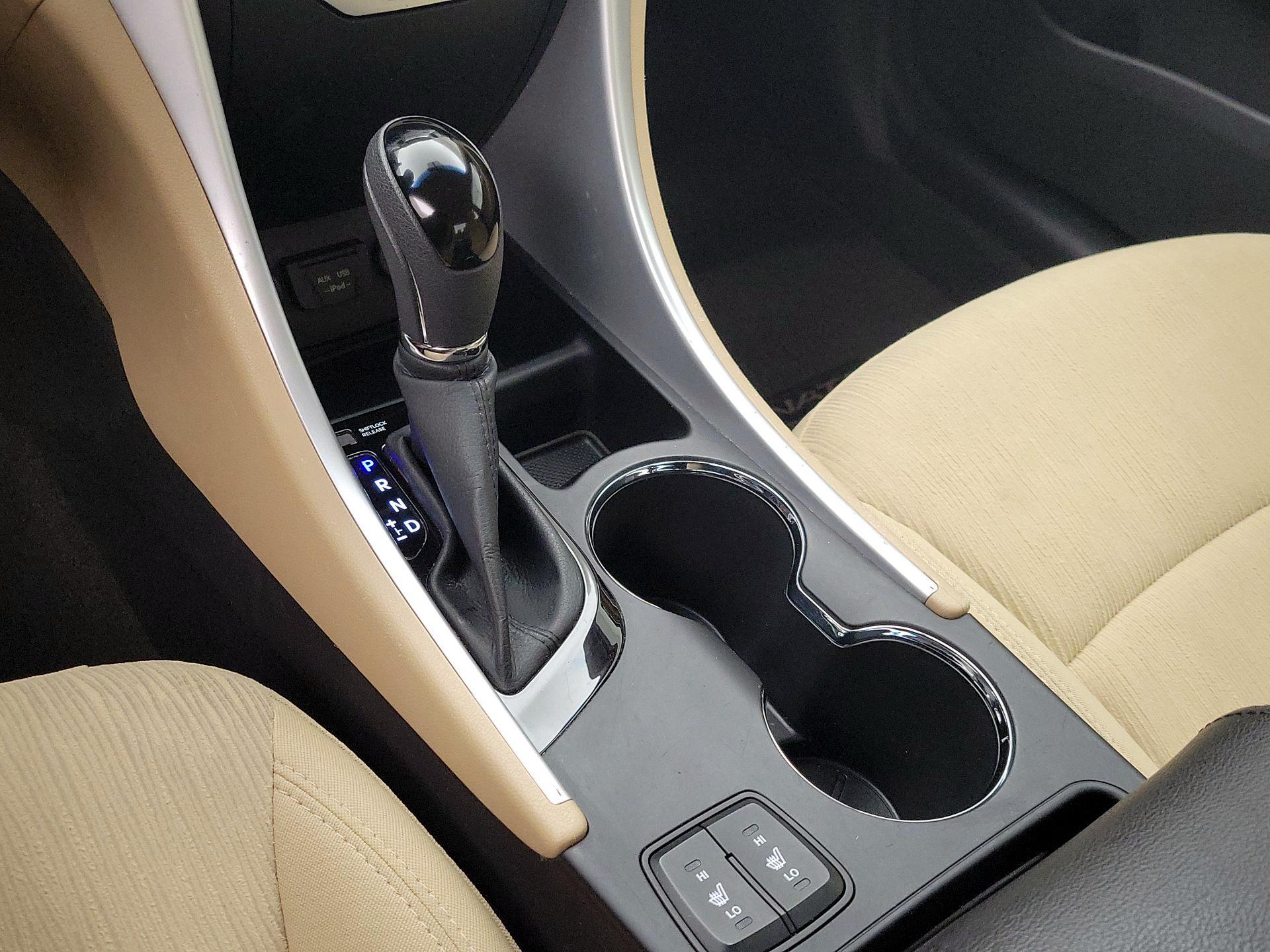 Thumbnail: 2013 Hyundai Sonata - 16