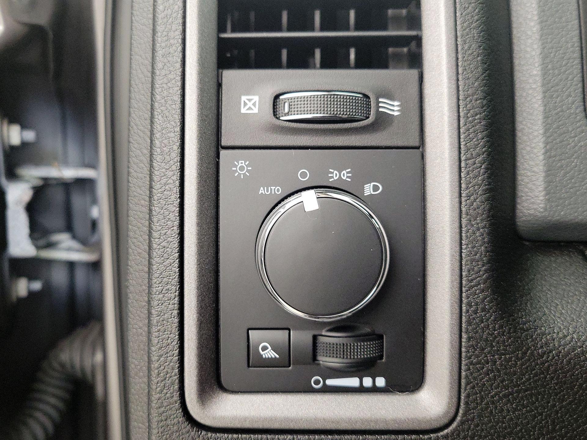 Thumbnail: 2019 RAM 1500 Classic - 13
