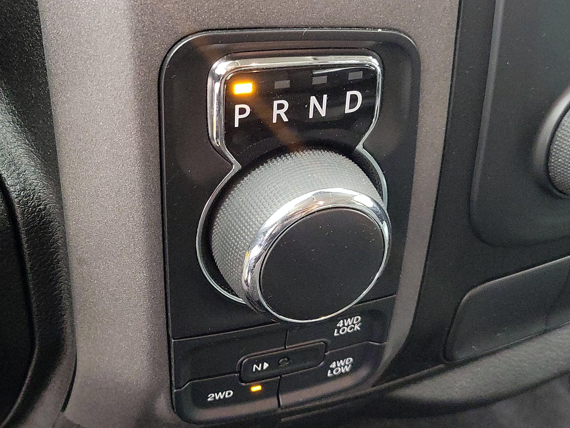 Thumbnail: 2019 RAM 1500 Classic - 17