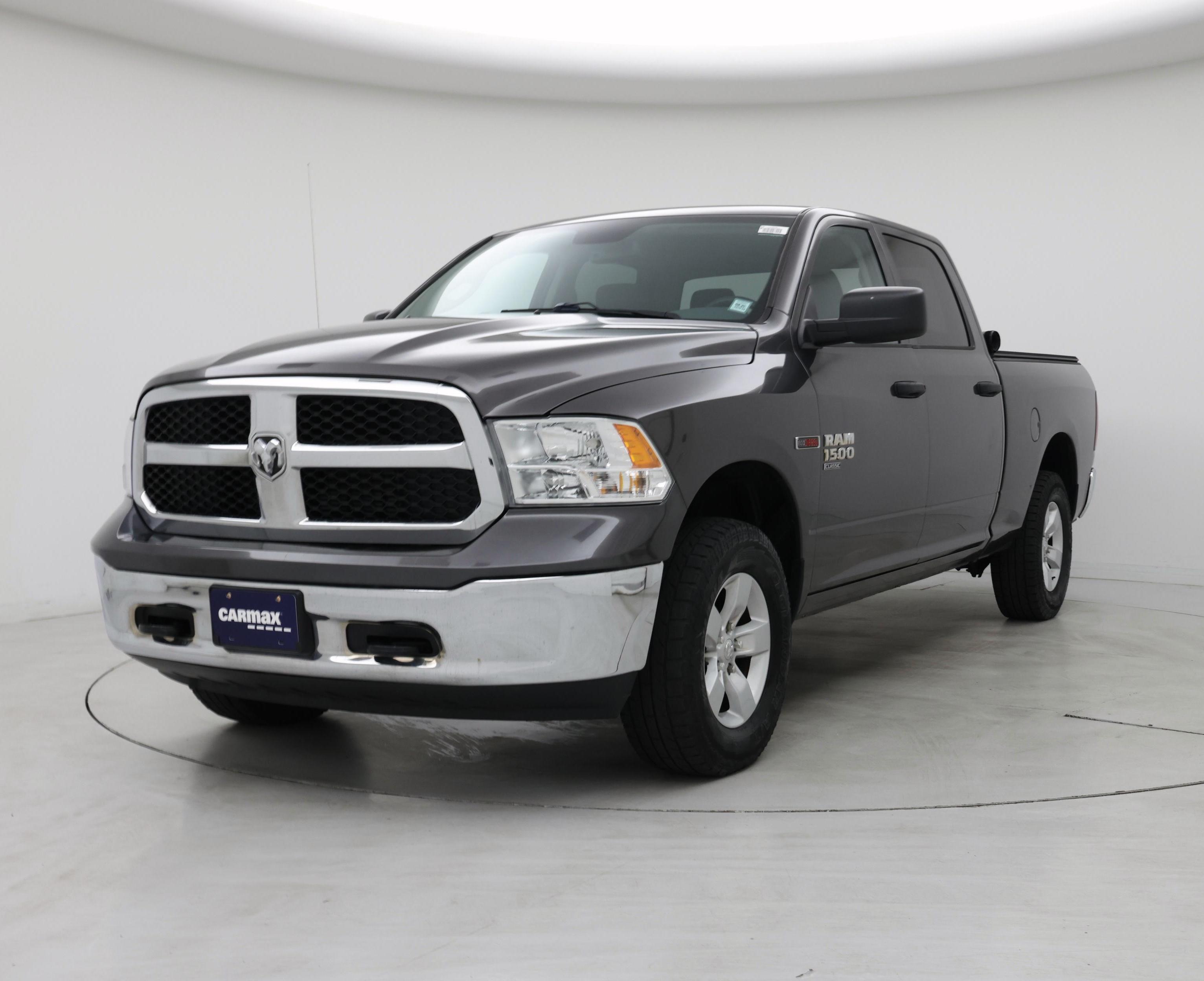 Thumbnail: 2019 RAM 1500 Classic - 4
