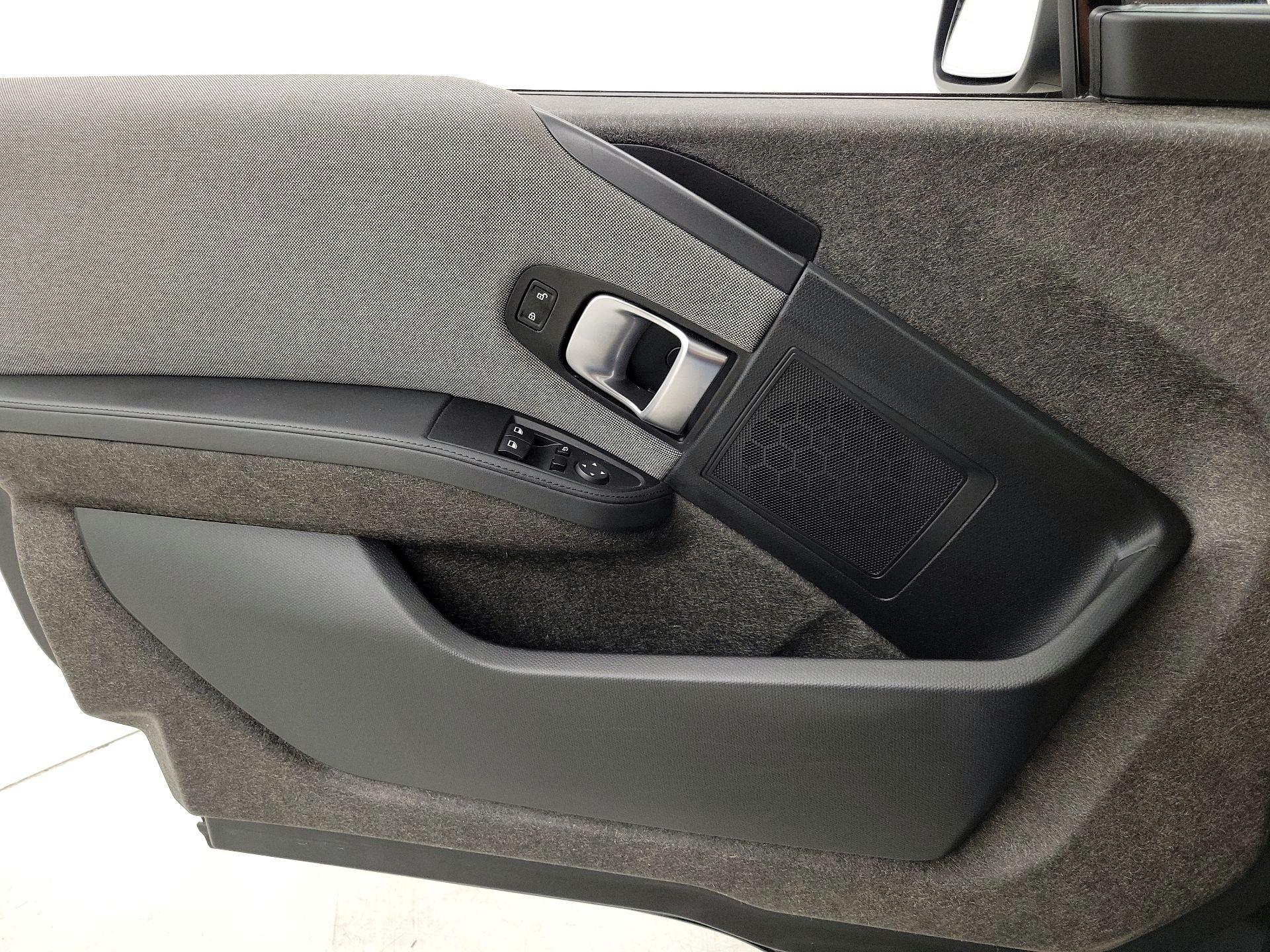 Thumbnail: 2017 BMW i3 - 12