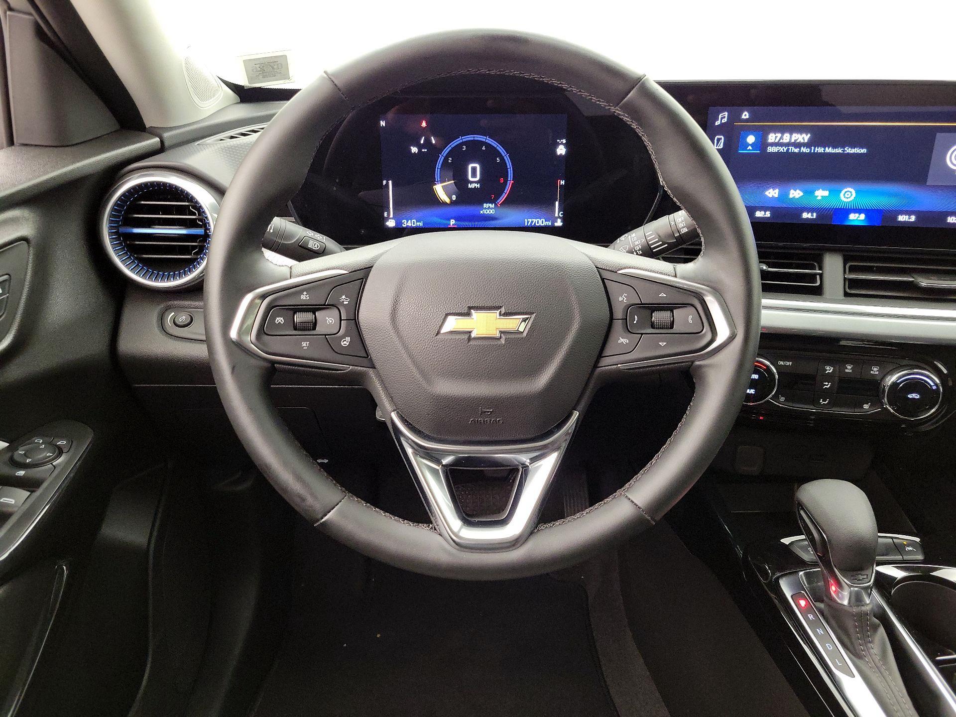Thumbnail: 2024 Chevrolet Trax - 10
