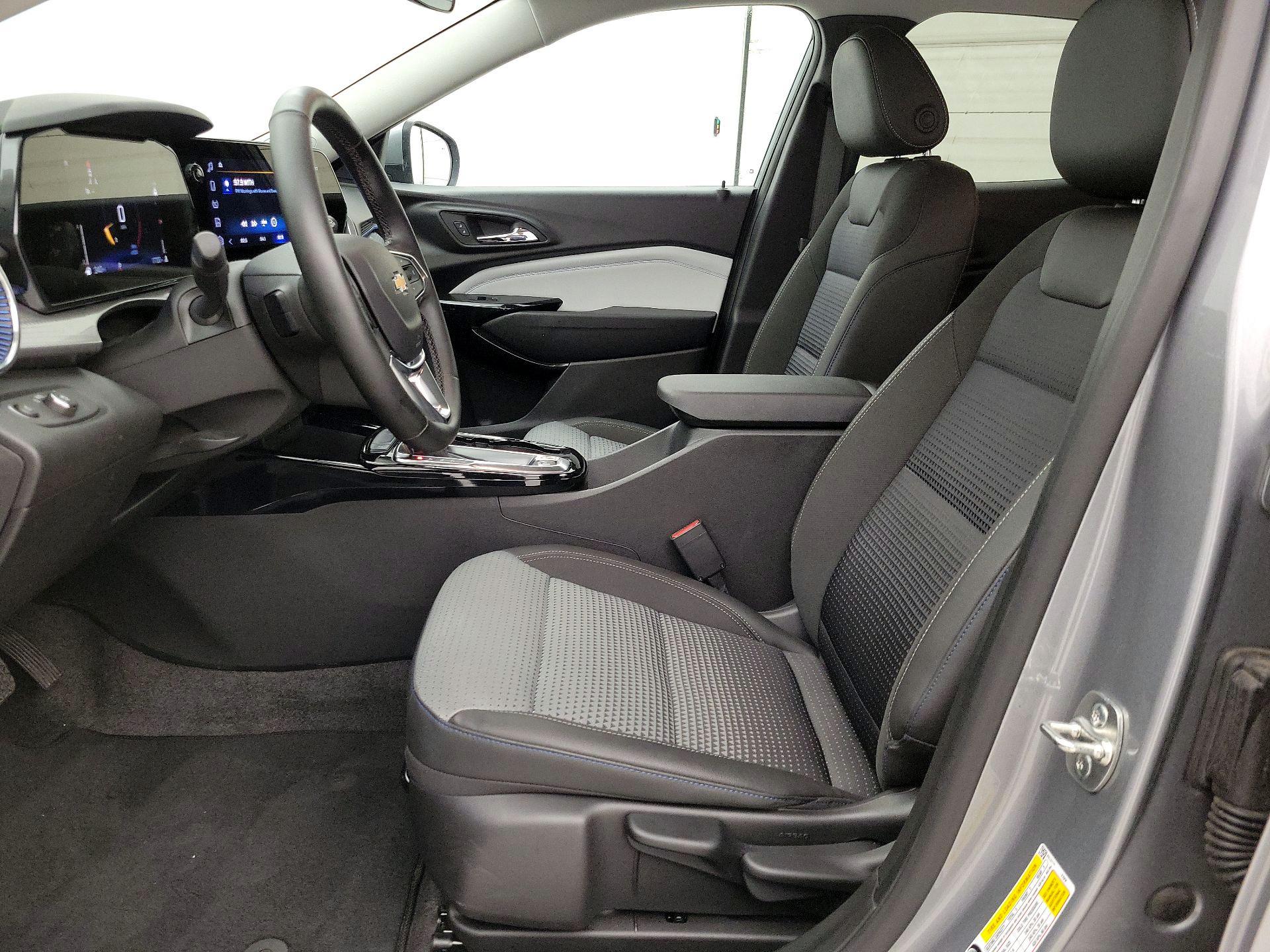Thumbnail: 2024 Chevrolet Trax - 11