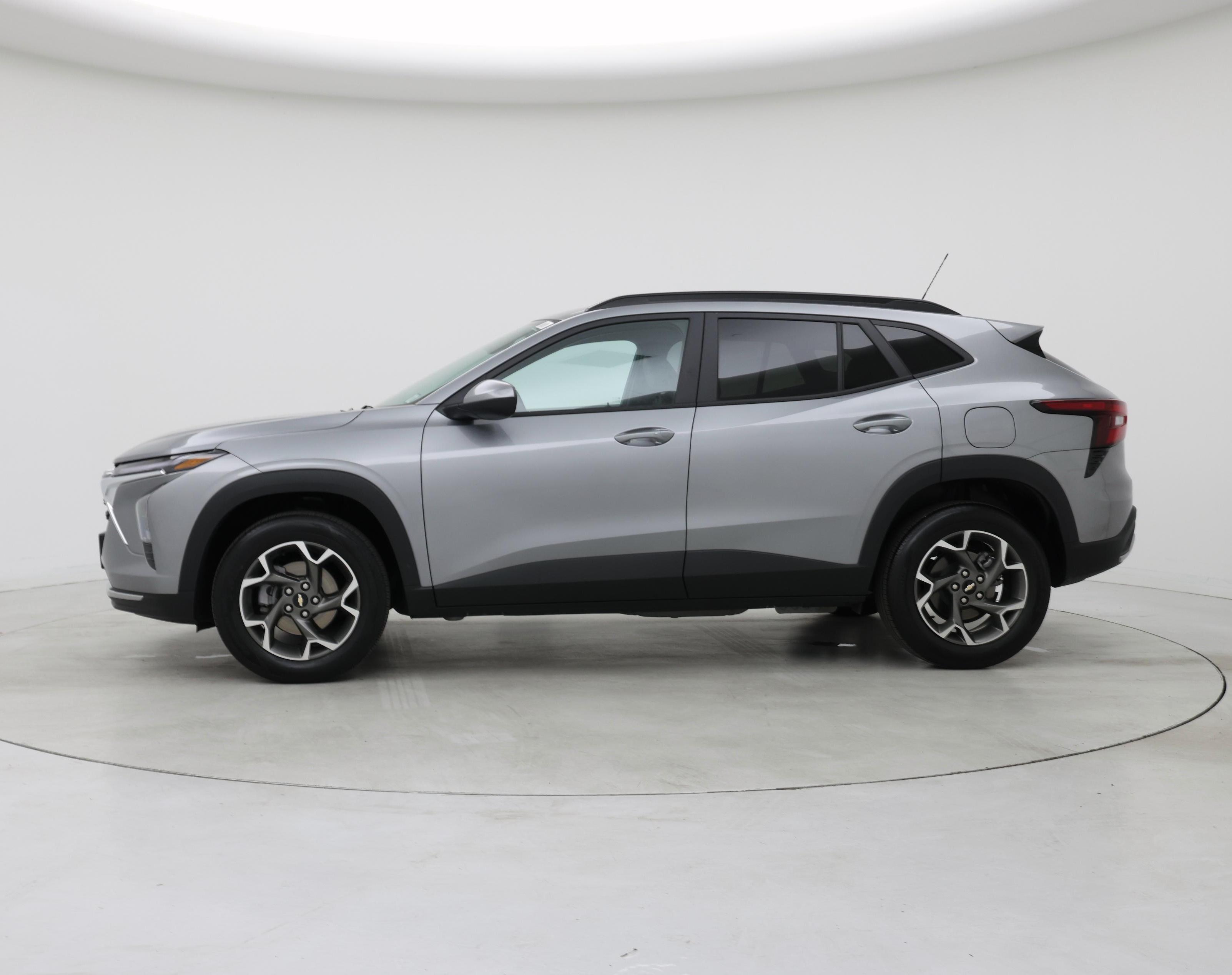 Thumbnail: 2024 Chevrolet Trax - 3