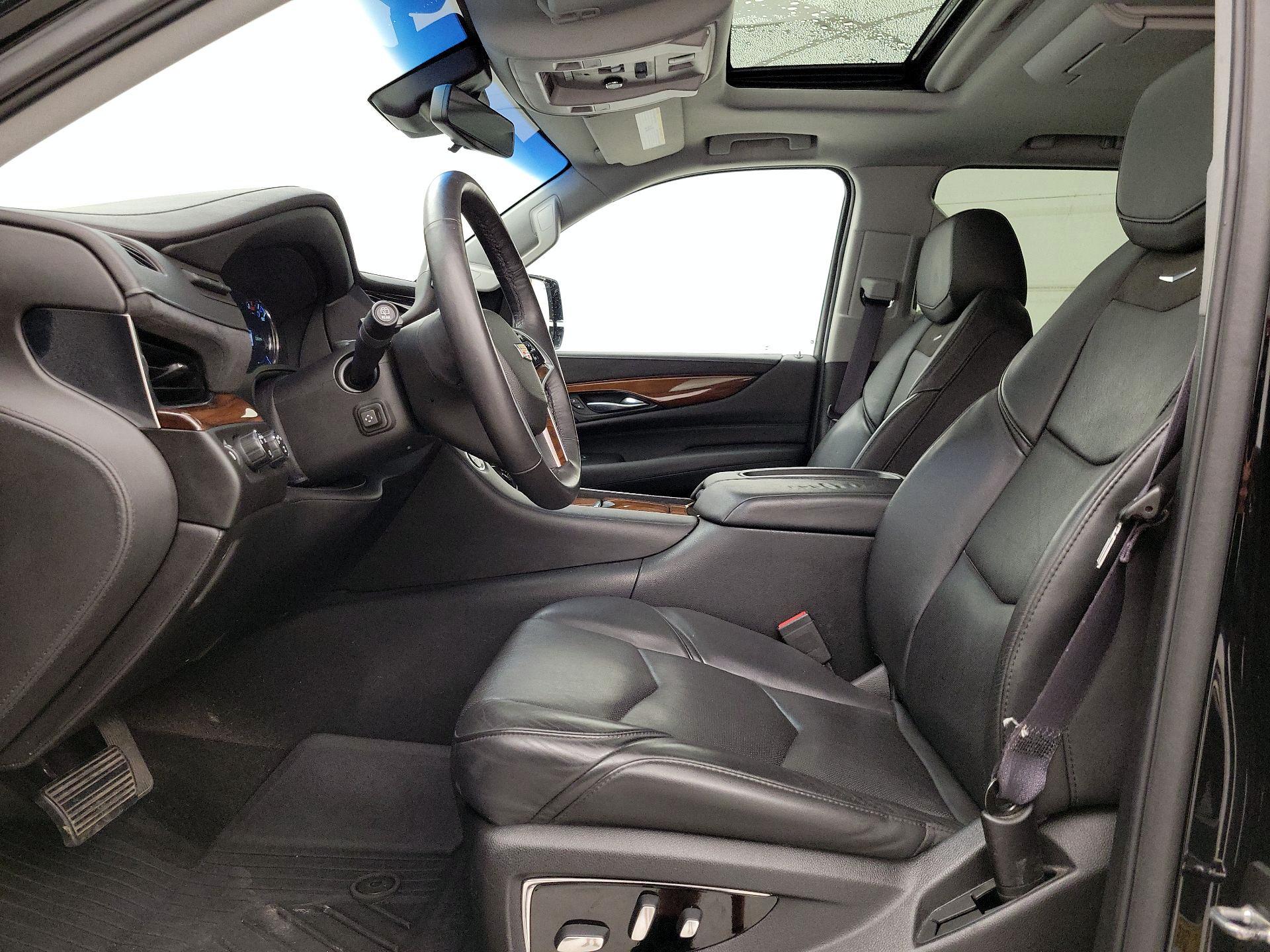 Thumbnail: 2017 Cadillac Escalade - 11