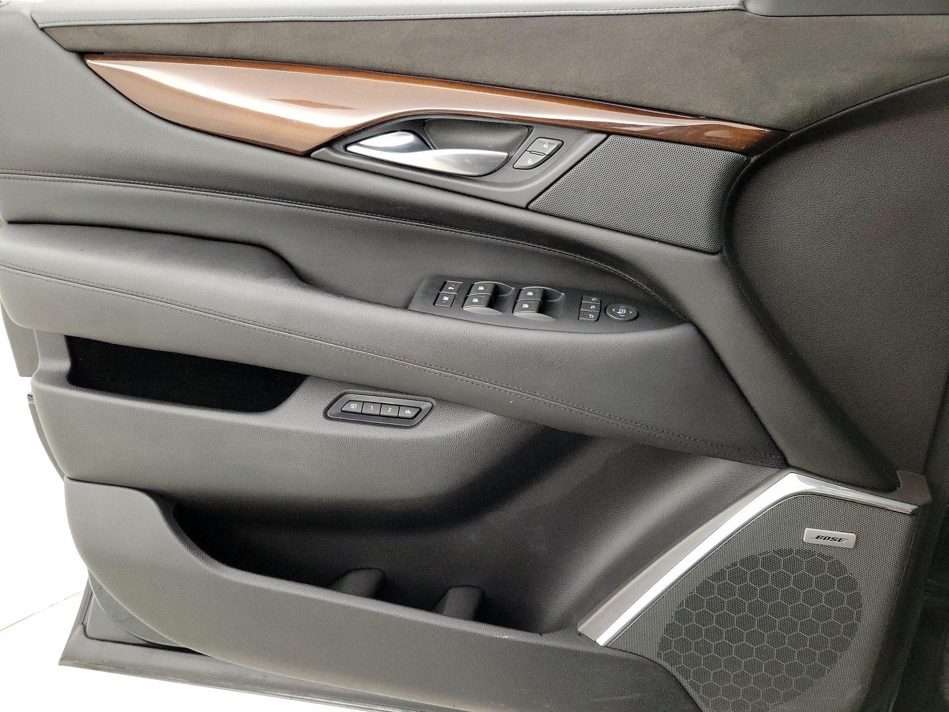 Thumbnail: 2017 Cadillac Escalade - 12
