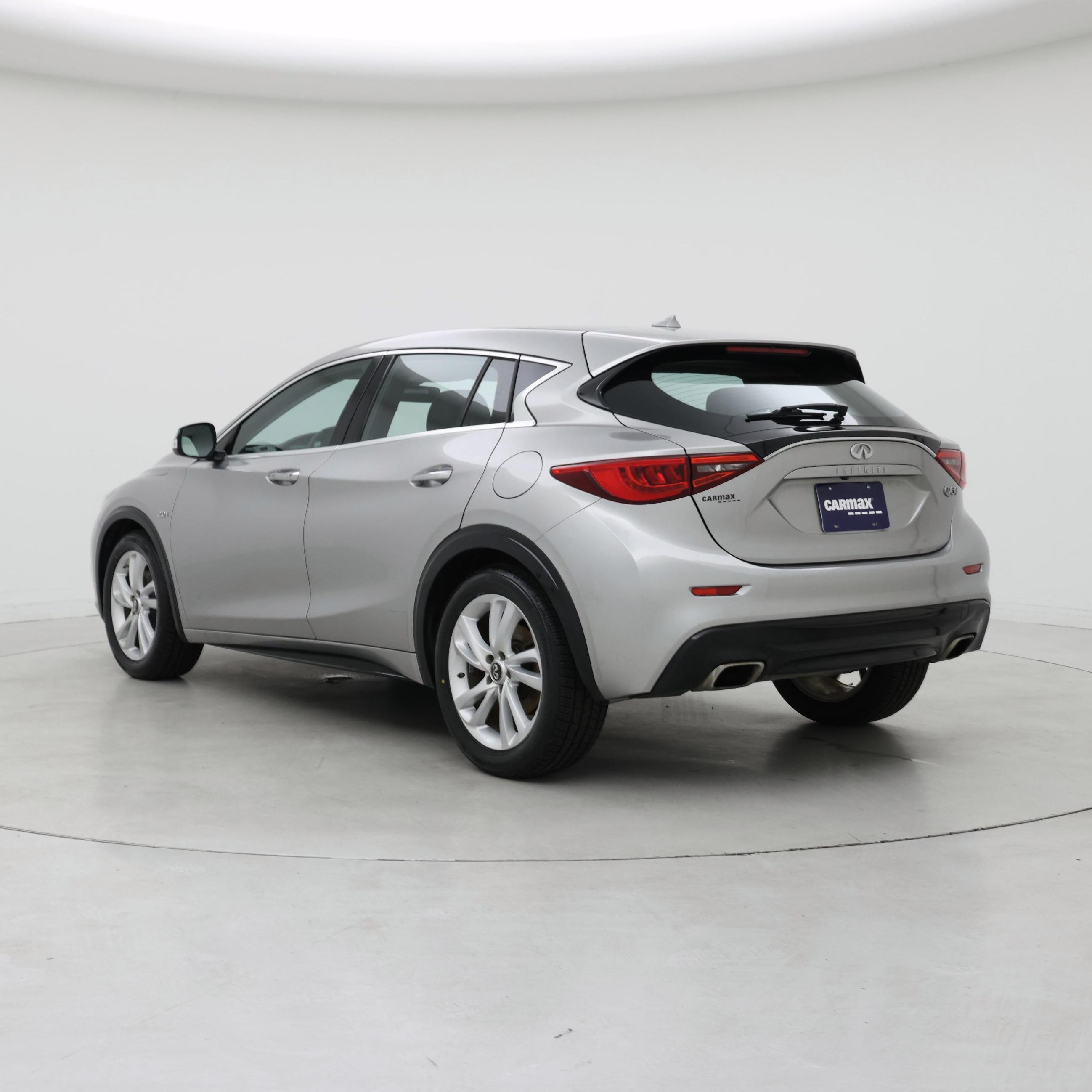 Thumbnail: 2017 INFINITI QX30 - 2