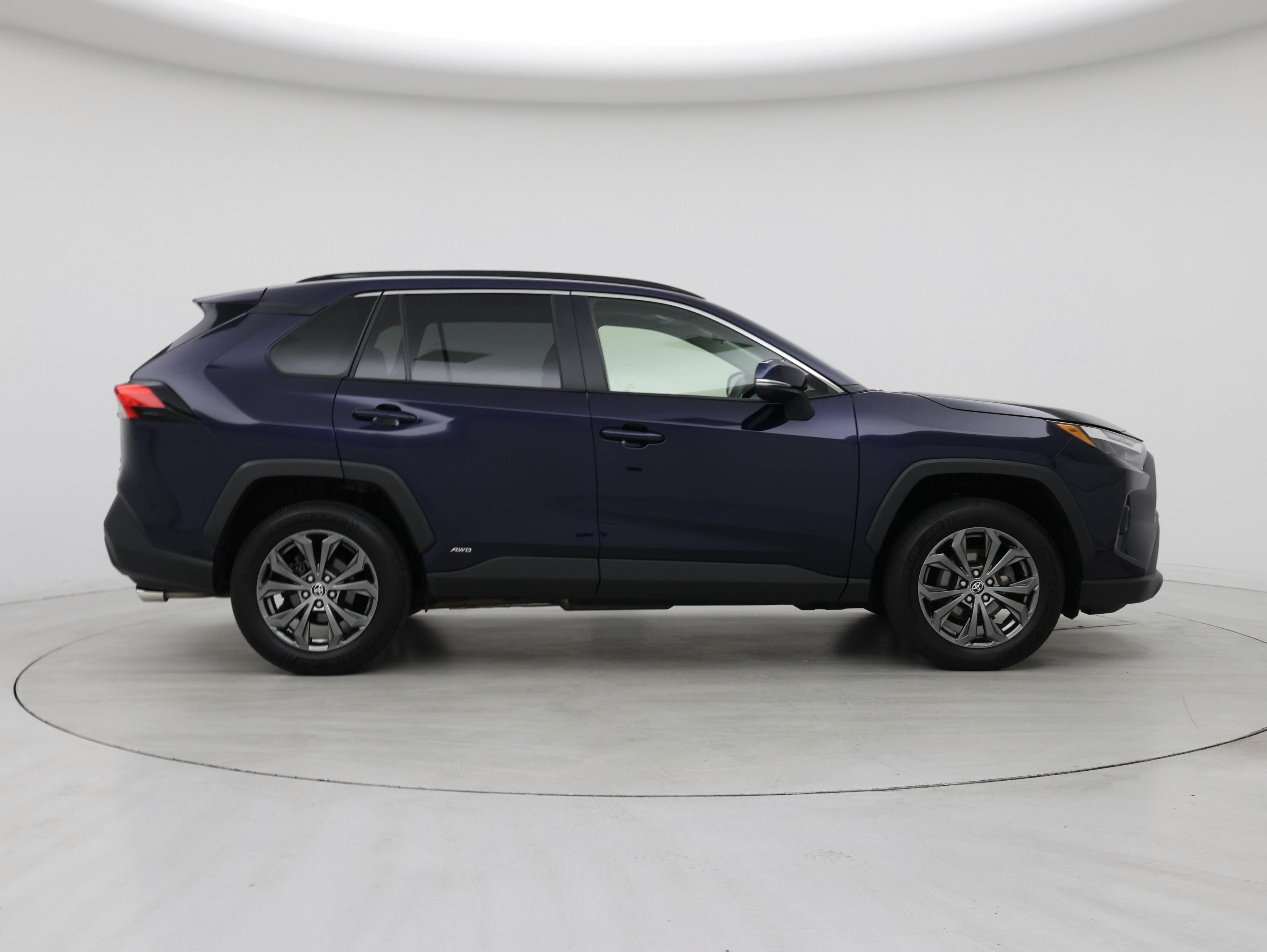 Thumbnail: 2022 Toyota RAV4 - 7
