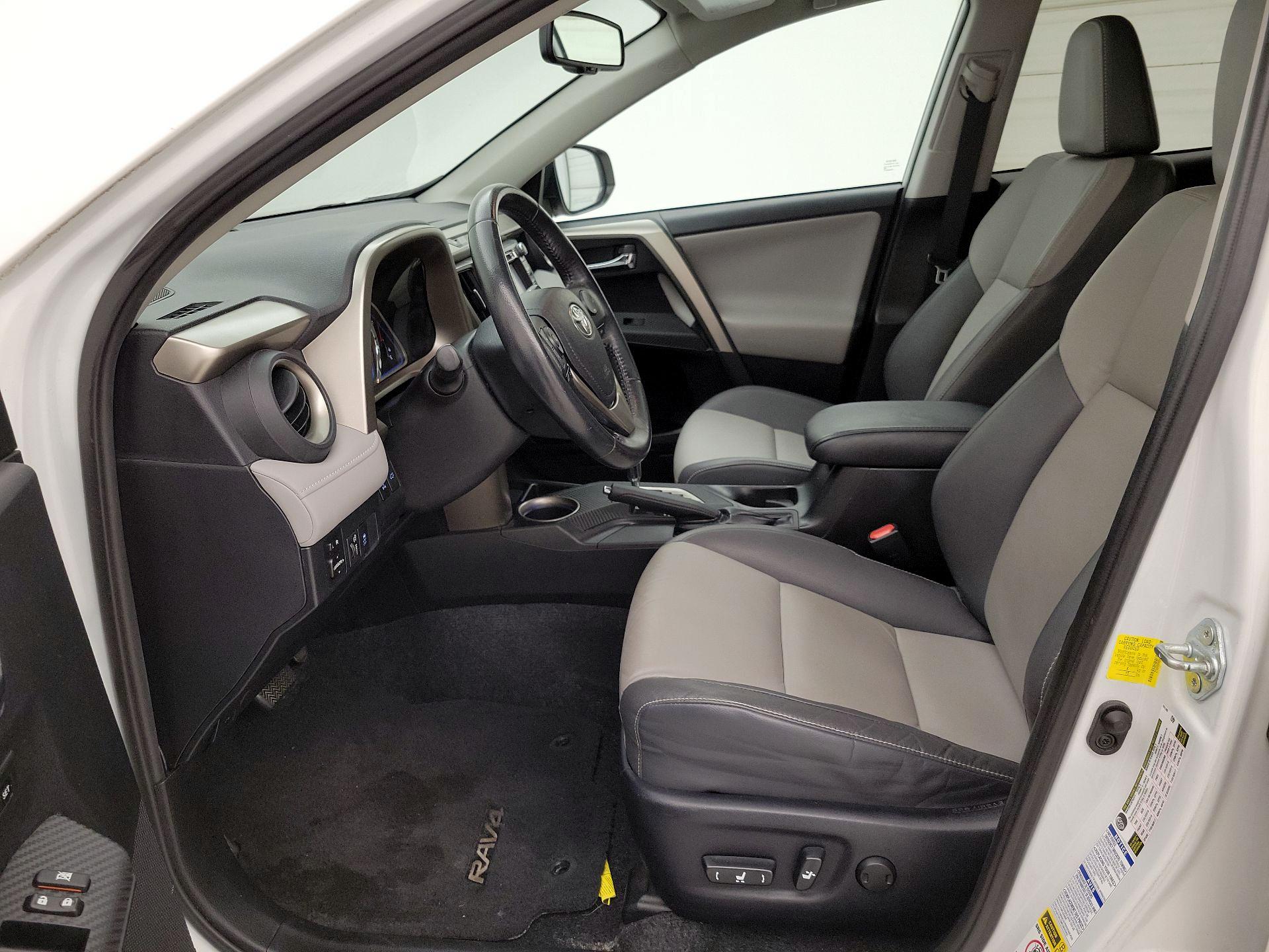 Thumbnail: 2014 Toyota RAV4 - 11
