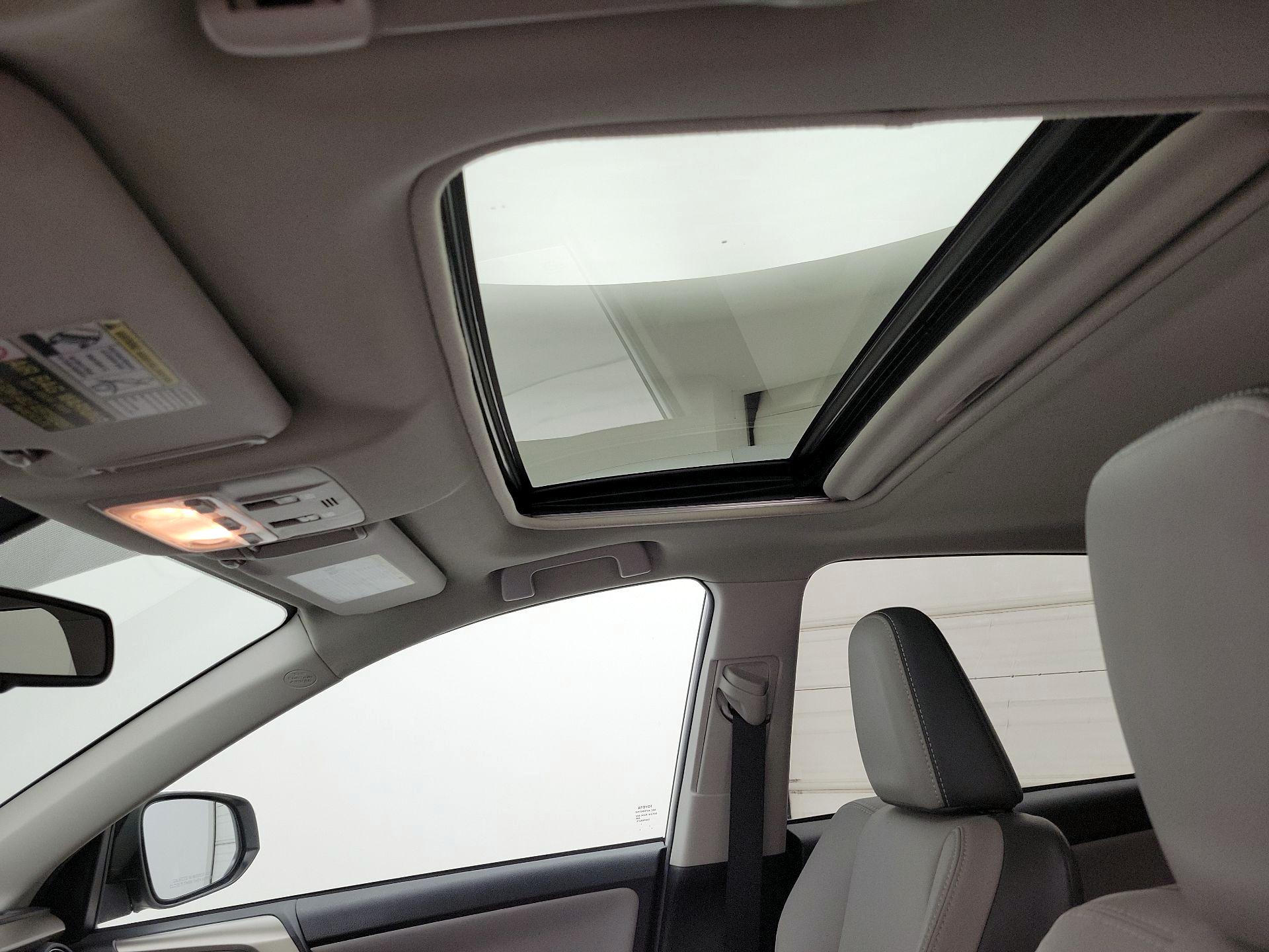 Thumbnail: 2014 Toyota RAV4 - 20