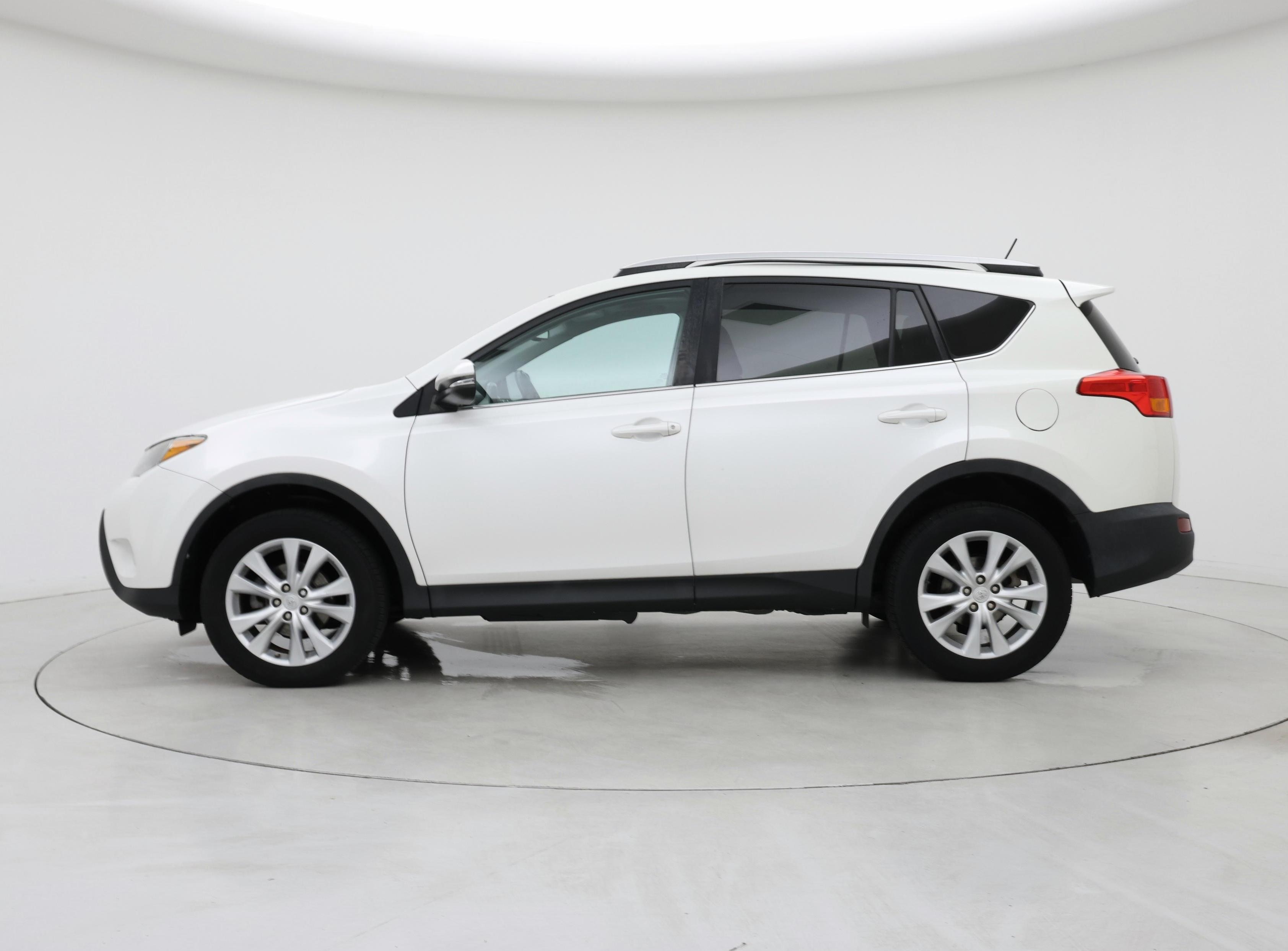 Thumbnail: 2014 Toyota RAV4 - 3