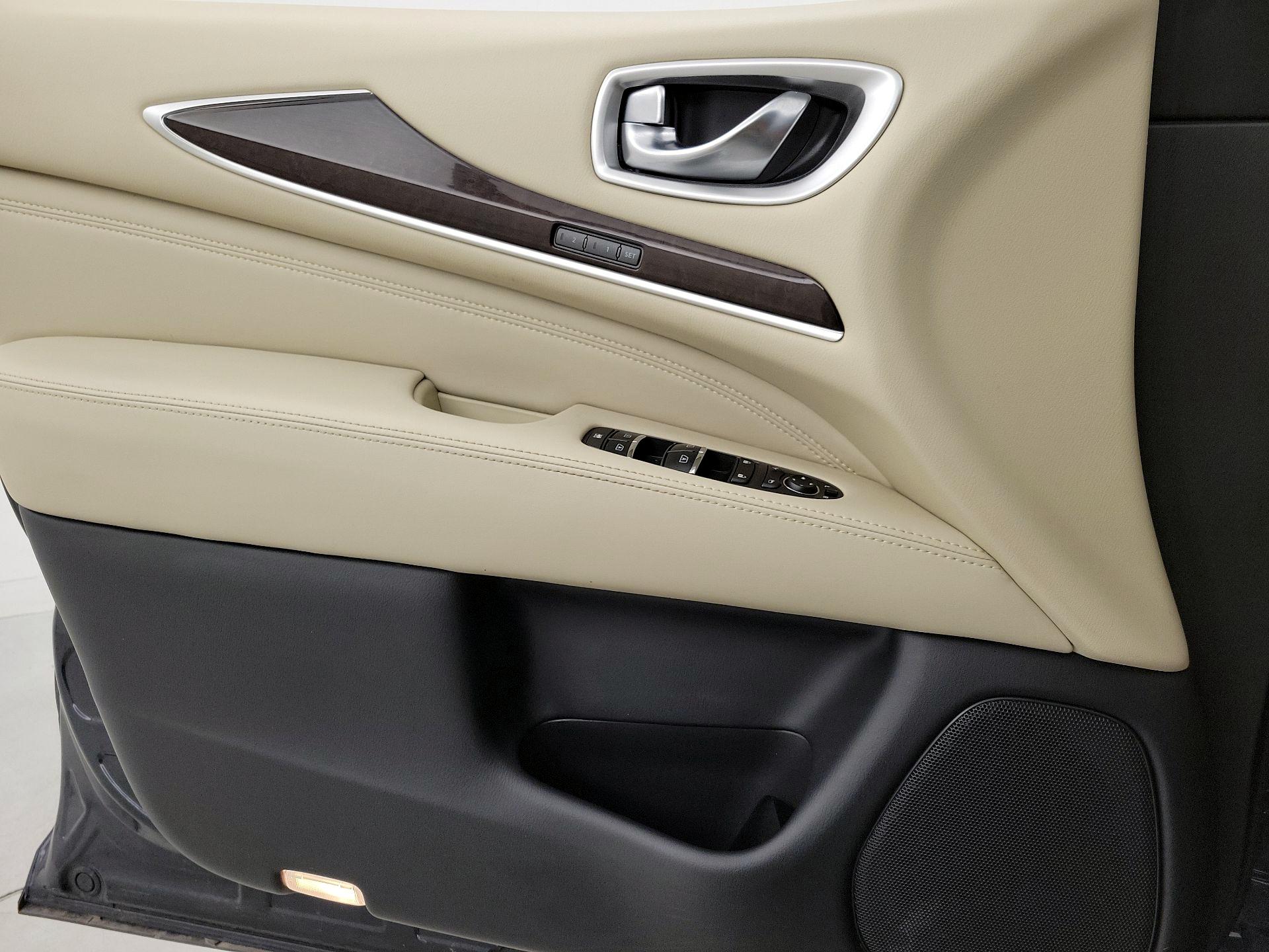 Thumbnail: 2019 INFINITI QX60 - 12
