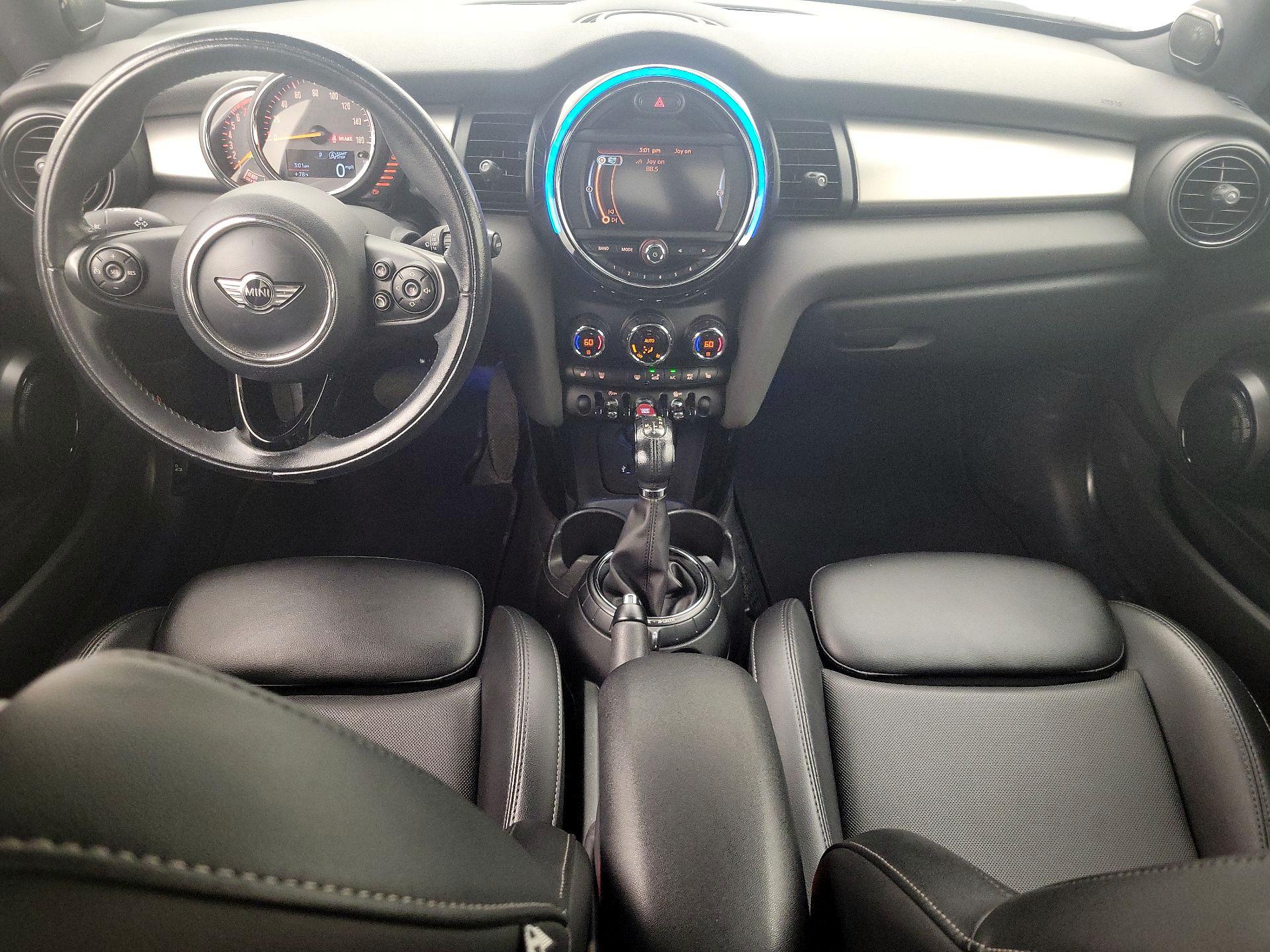 Thumbnail: 2015 MINI Cooper Hardtop - 9