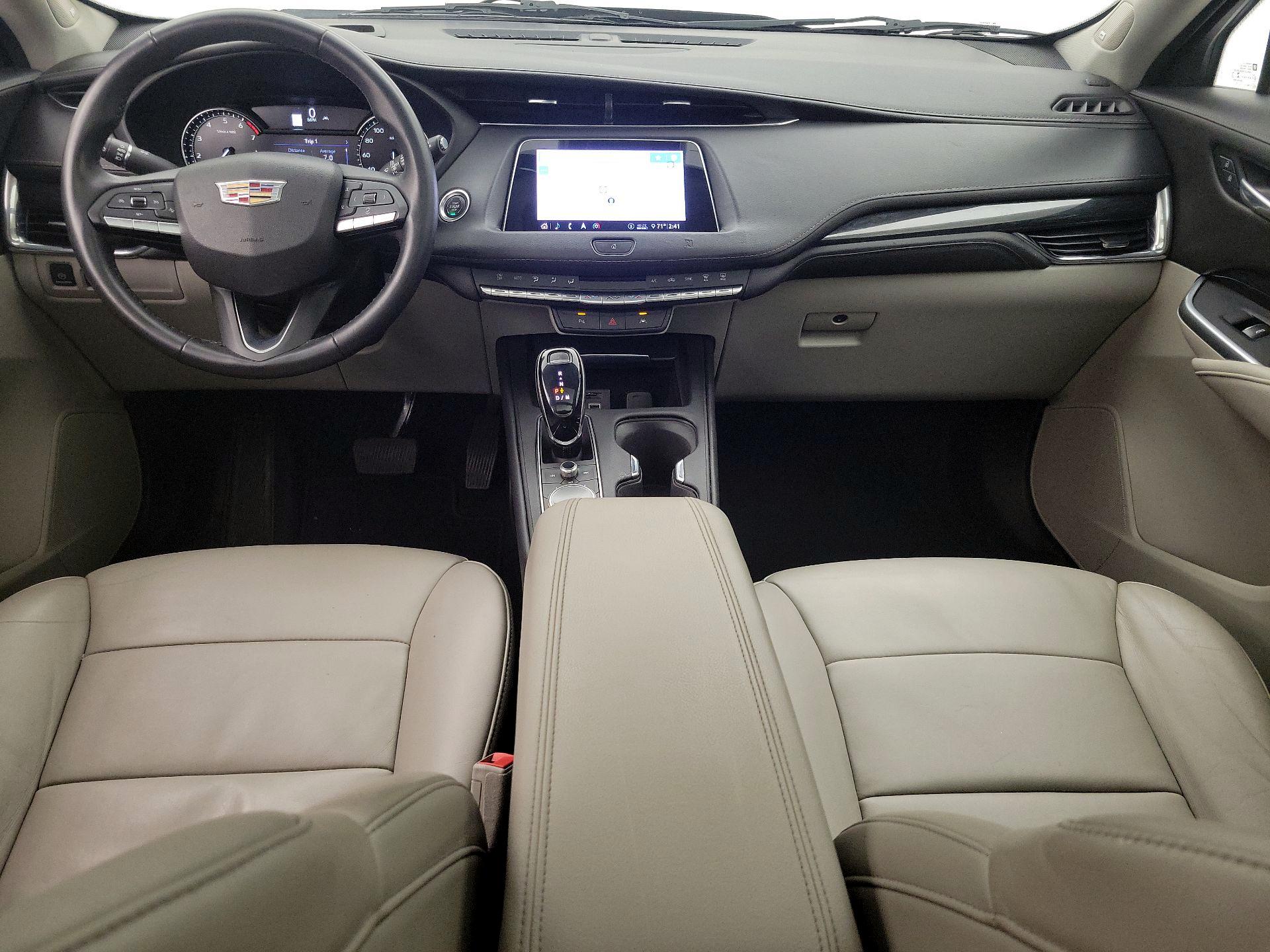 Thumbnail: 2020 Cadillac XT4 - 9