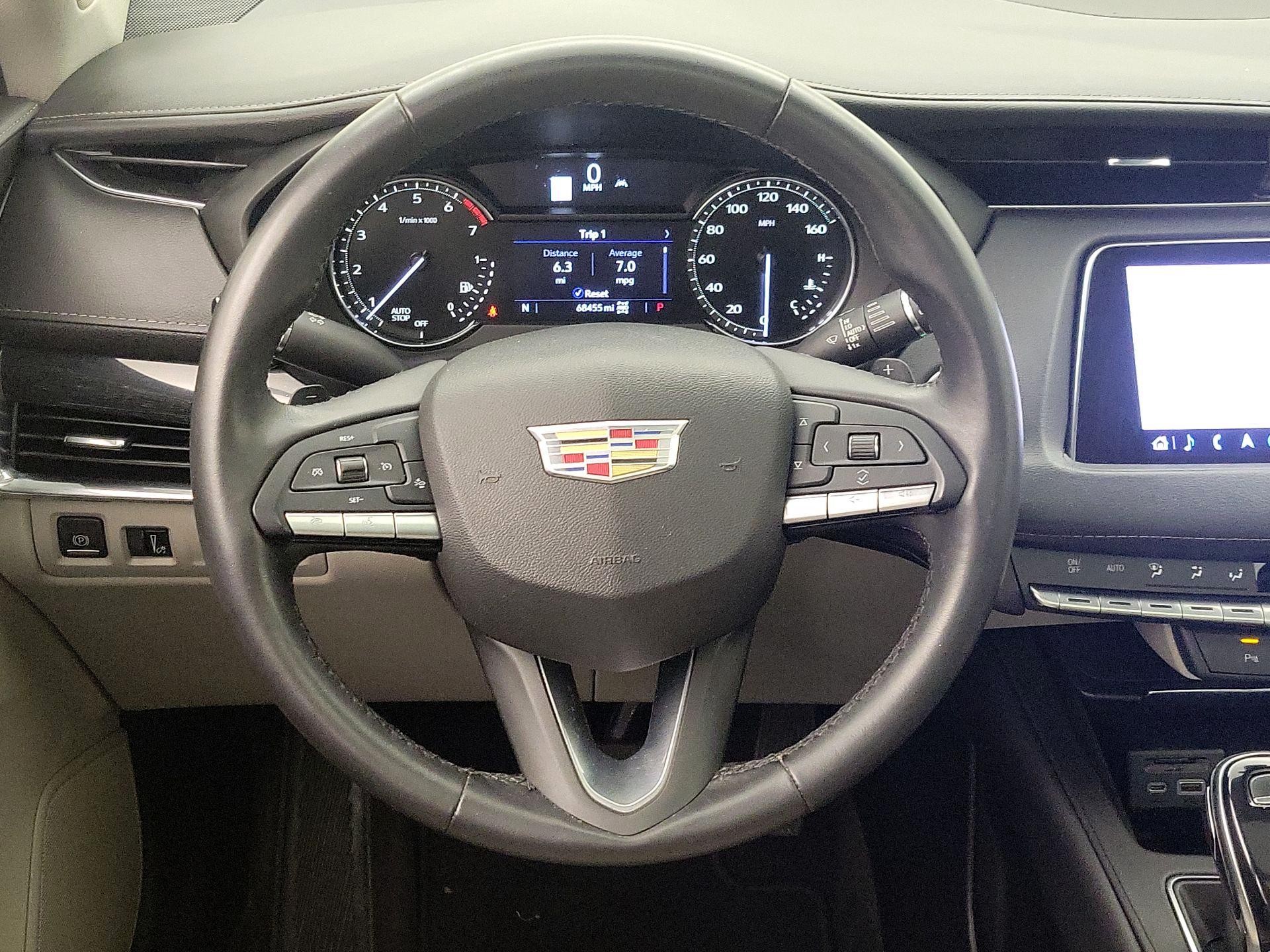Thumbnail: 2020 Cadillac XT4 - 10