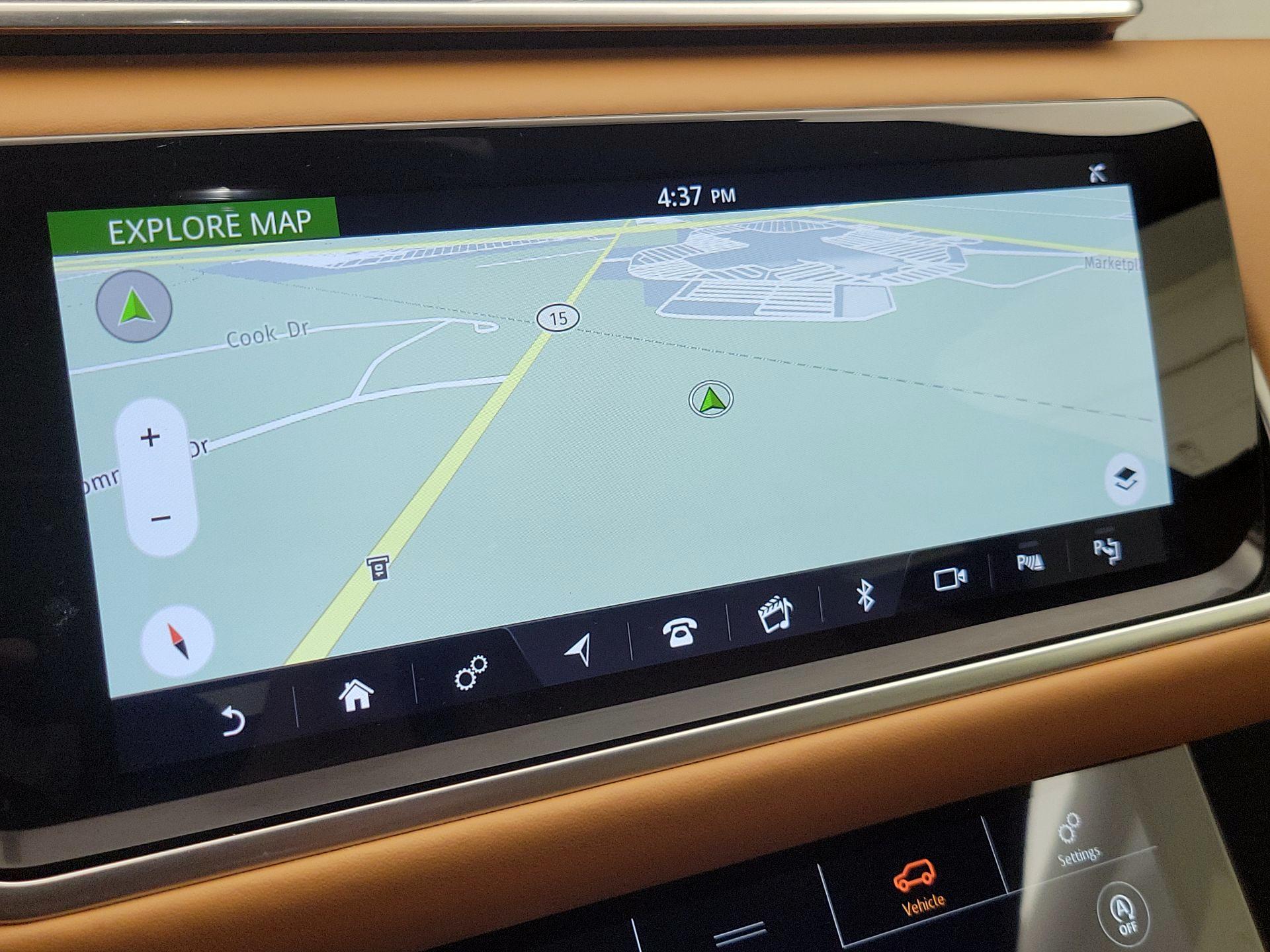 Thumbnail: 2018 Land Rover Range Rover Velar - 14