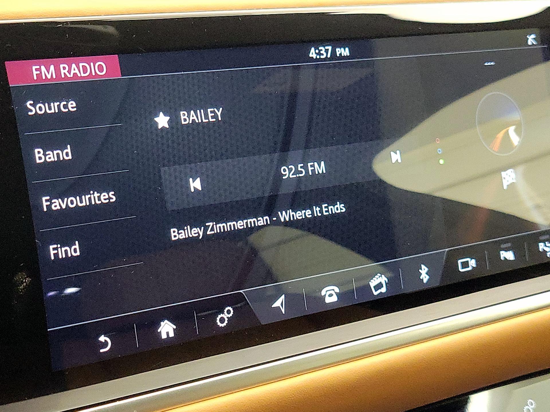 Thumbnail: 2018 Land Rover Range Rover Velar - 16