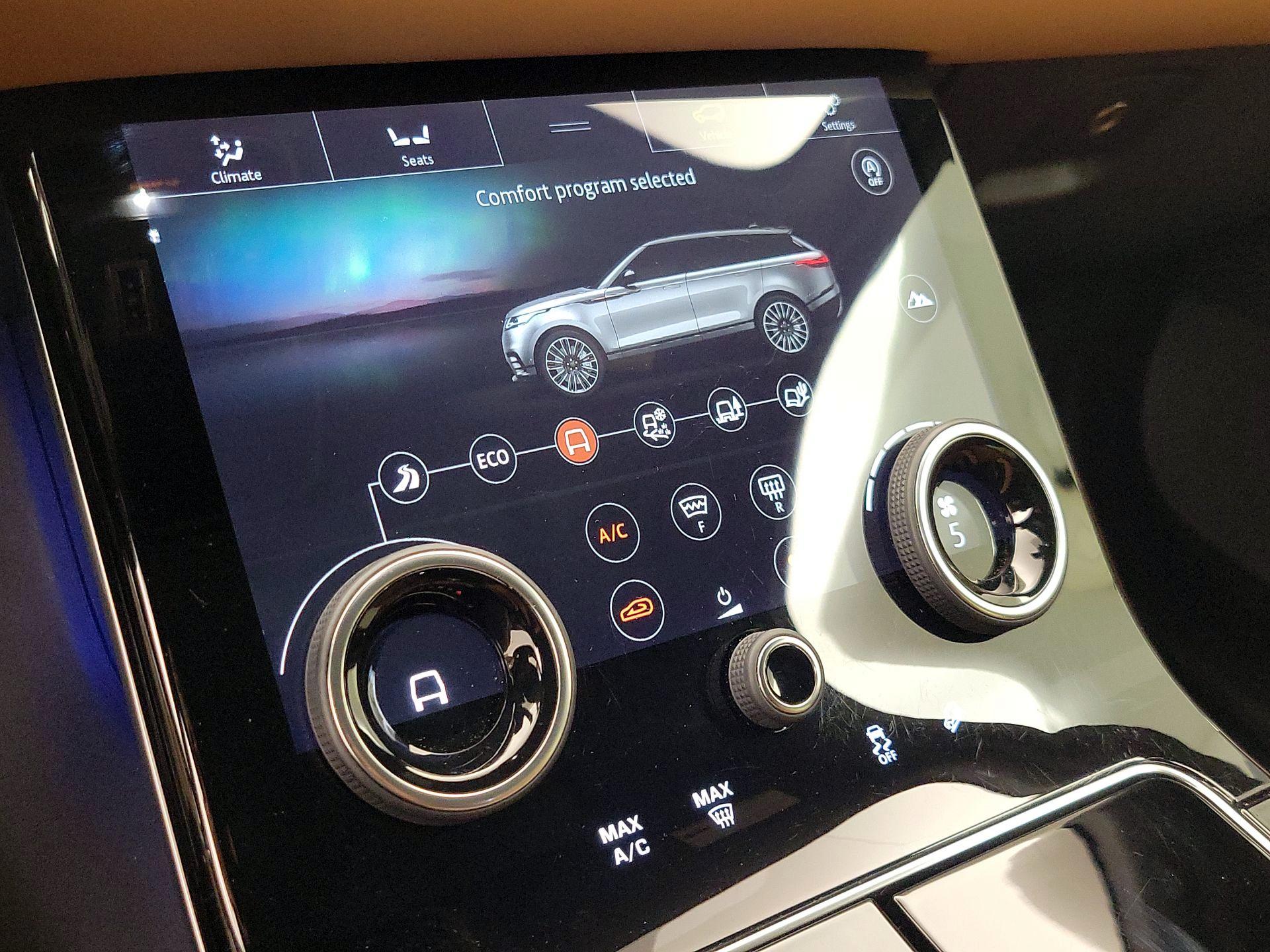 Thumbnail: 2018 Land Rover Range Rover Velar - 17