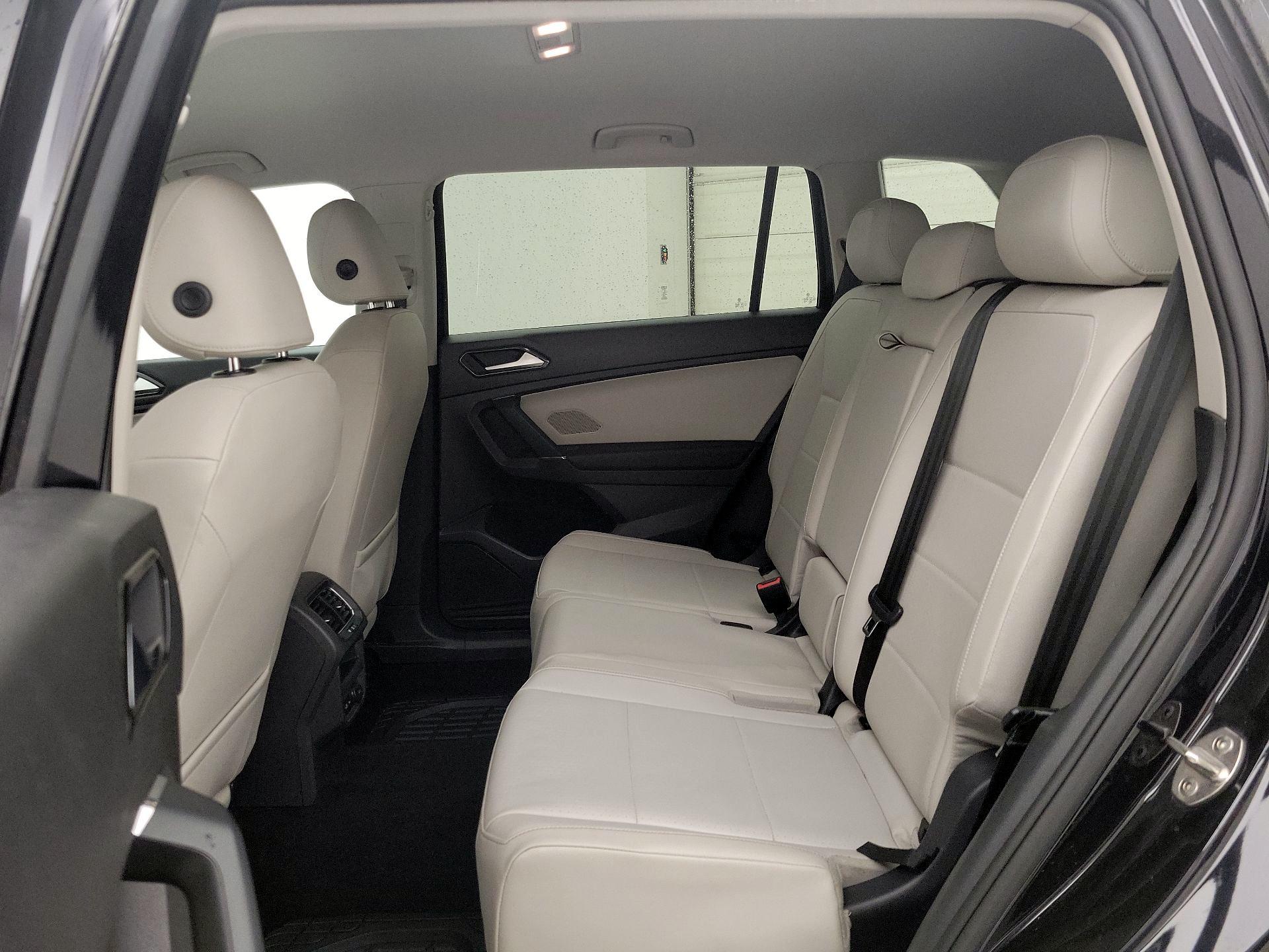 Thumbnail: 2018 Volkswagen Tiguan - 19
