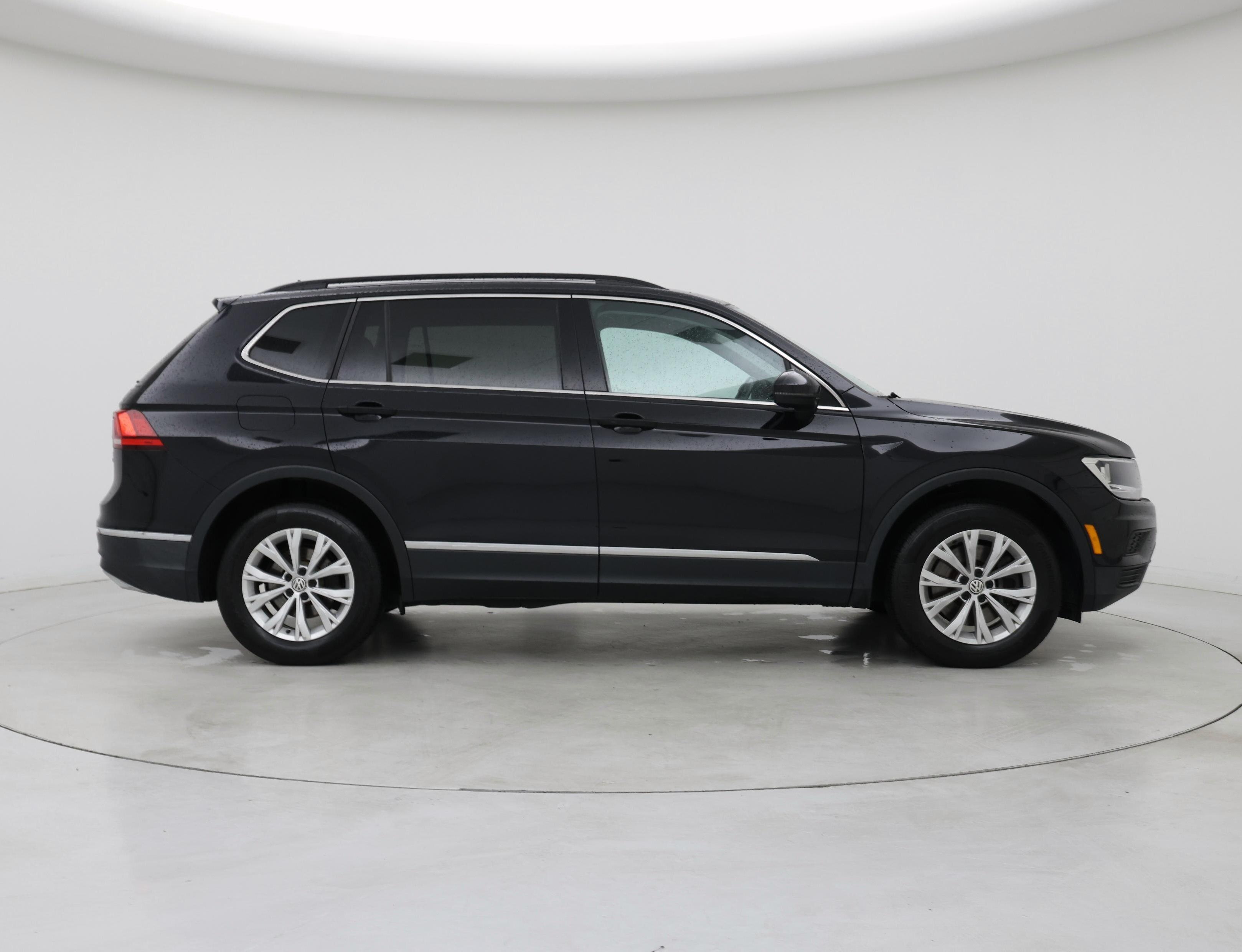 Thumbnail: 2018 Volkswagen Tiguan - 7