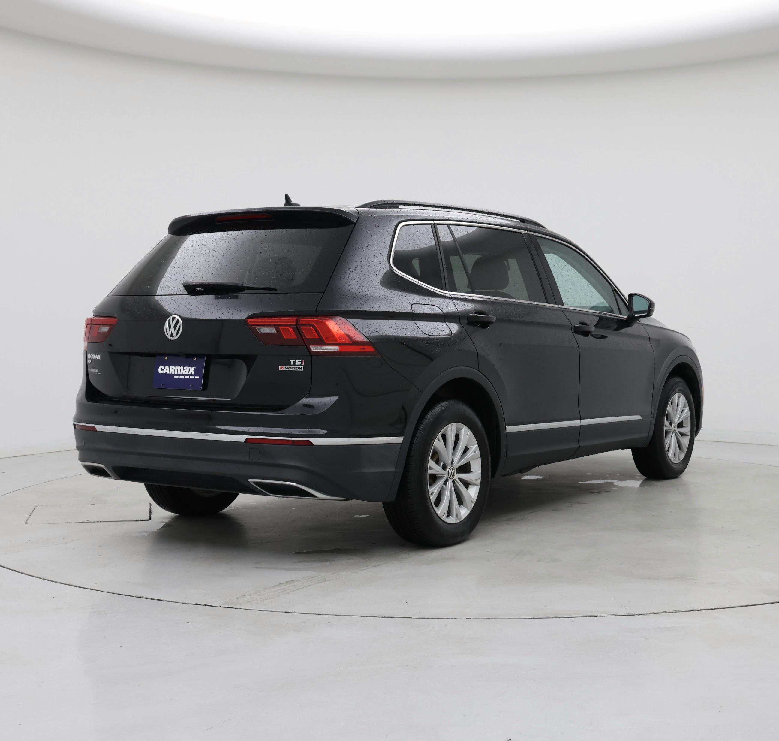 Thumbnail: 2018 Volkswagen Tiguan - 8