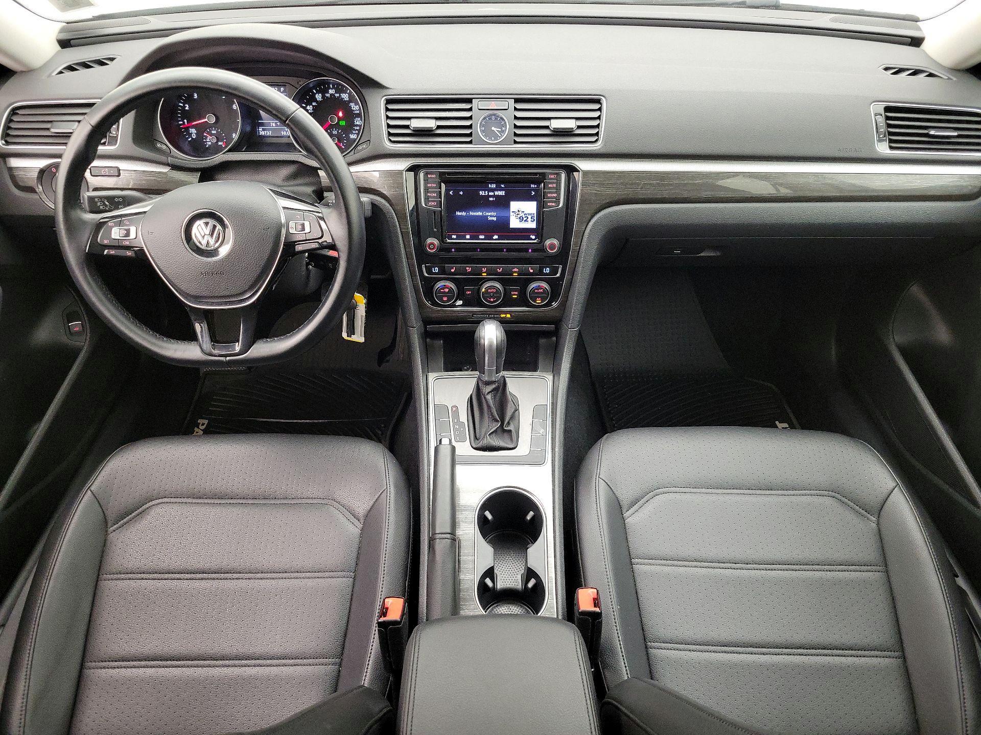 Thumbnail: 2016 Volkswagen Passat - 9