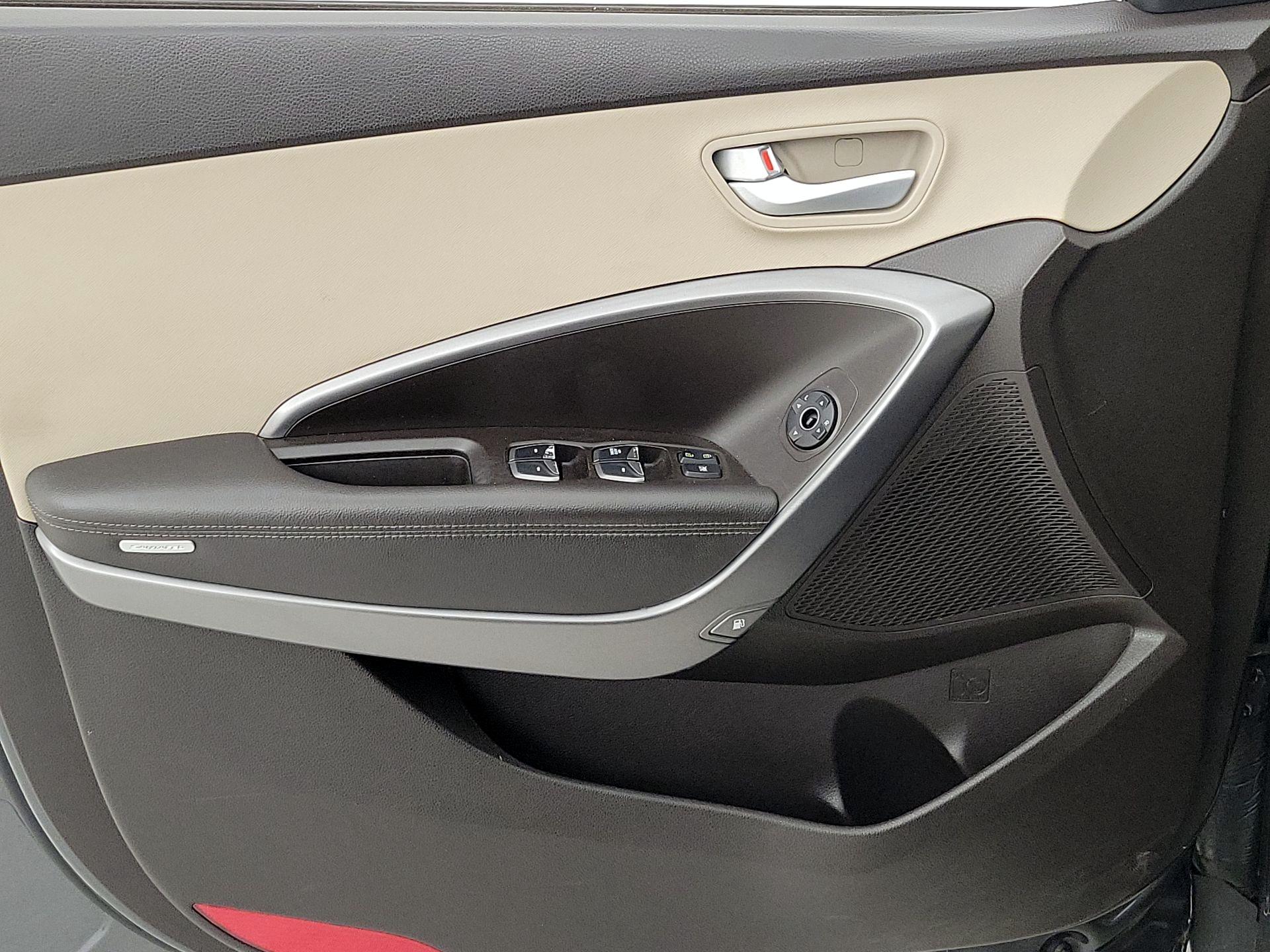 Thumbnail: 2018 Hyundai Santa Fe - 12