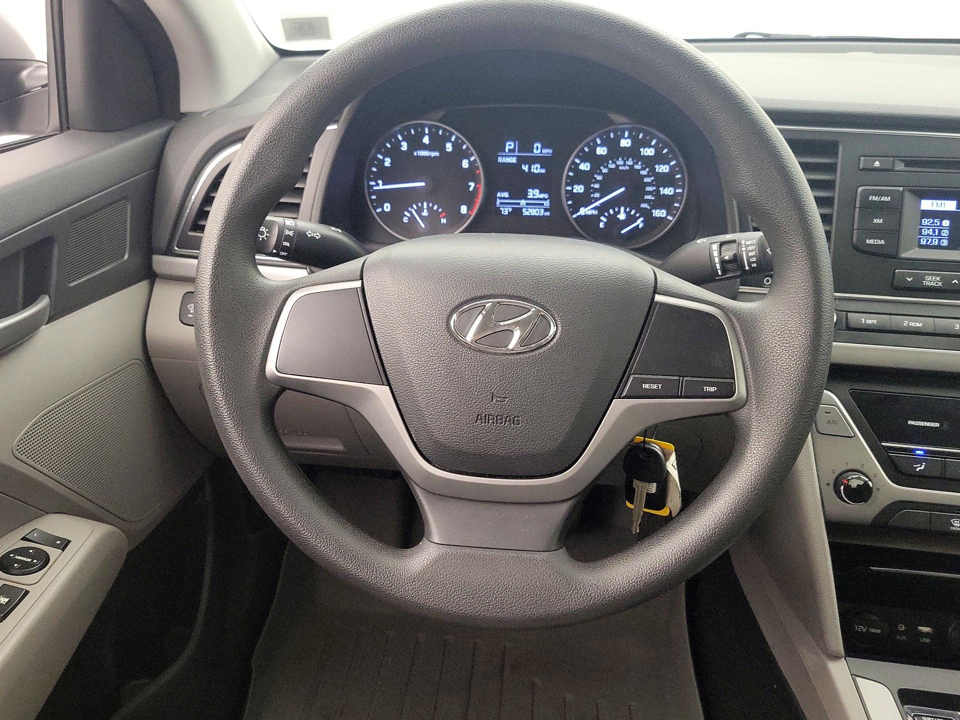 Thumbnail: 2017 Hyundai Elantra - 10