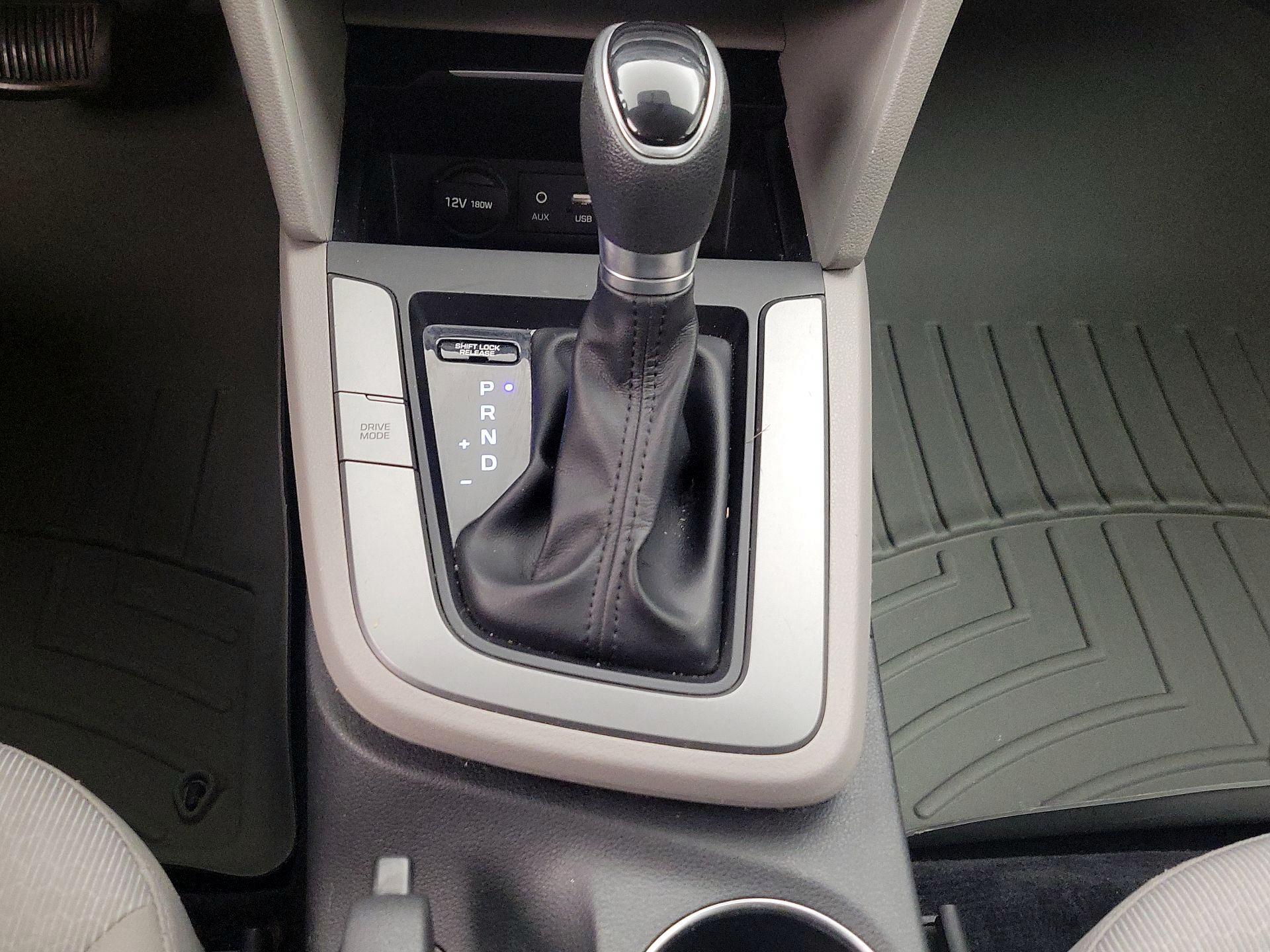Thumbnail: 2017 Hyundai Elantra - 16