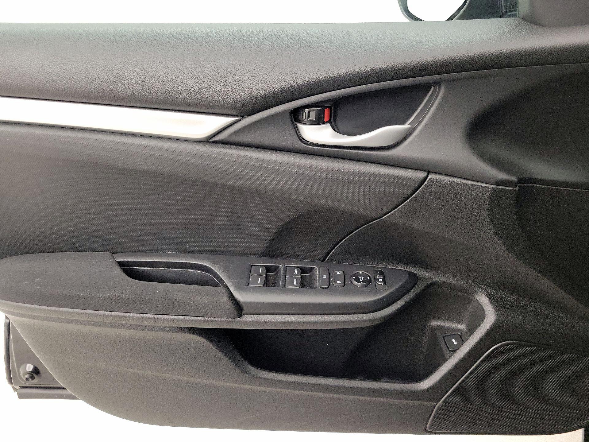 Thumbnail: 2019 Honda Civic - 12