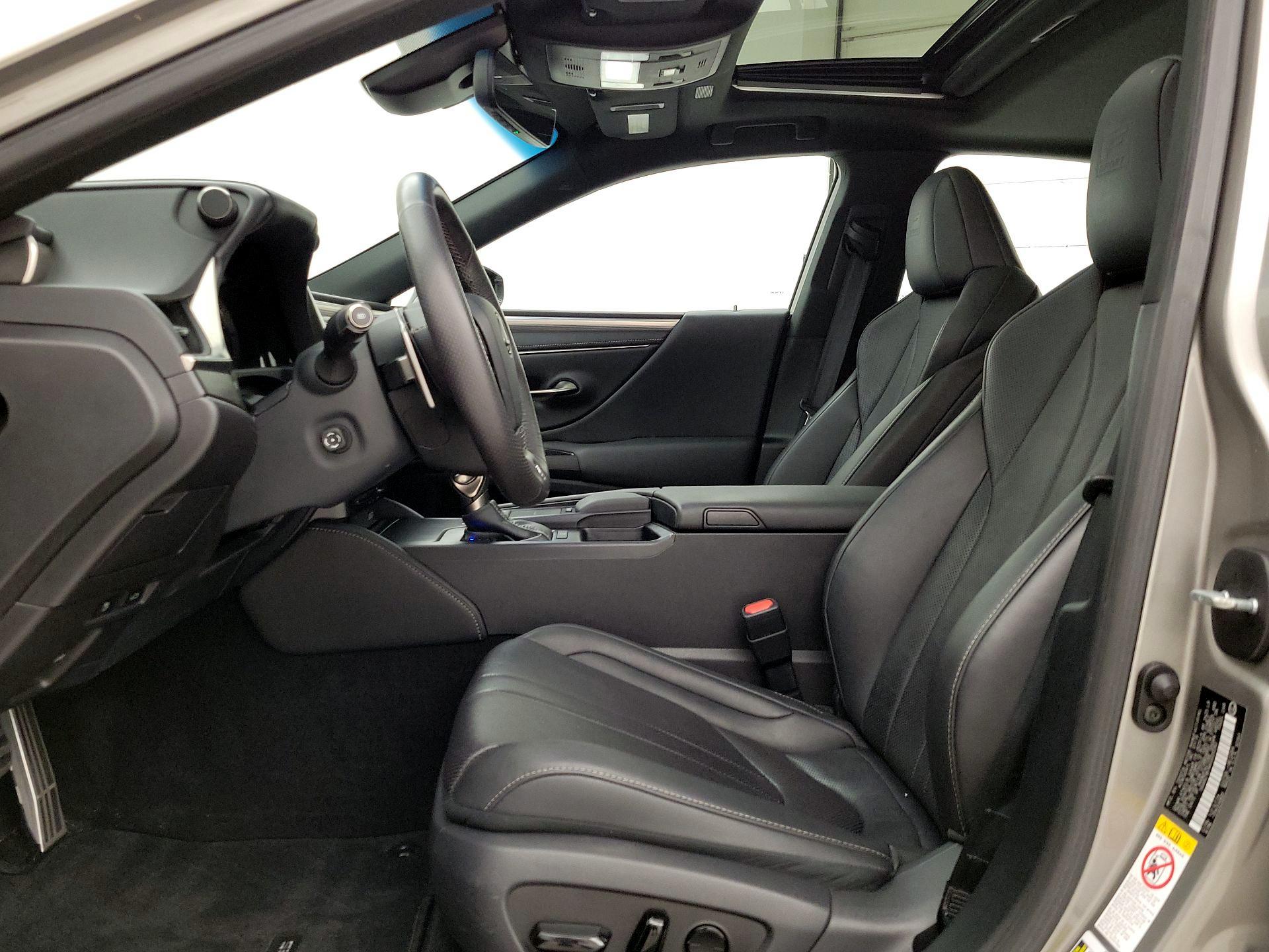 Thumbnail: 2019 Lexus ES - 11