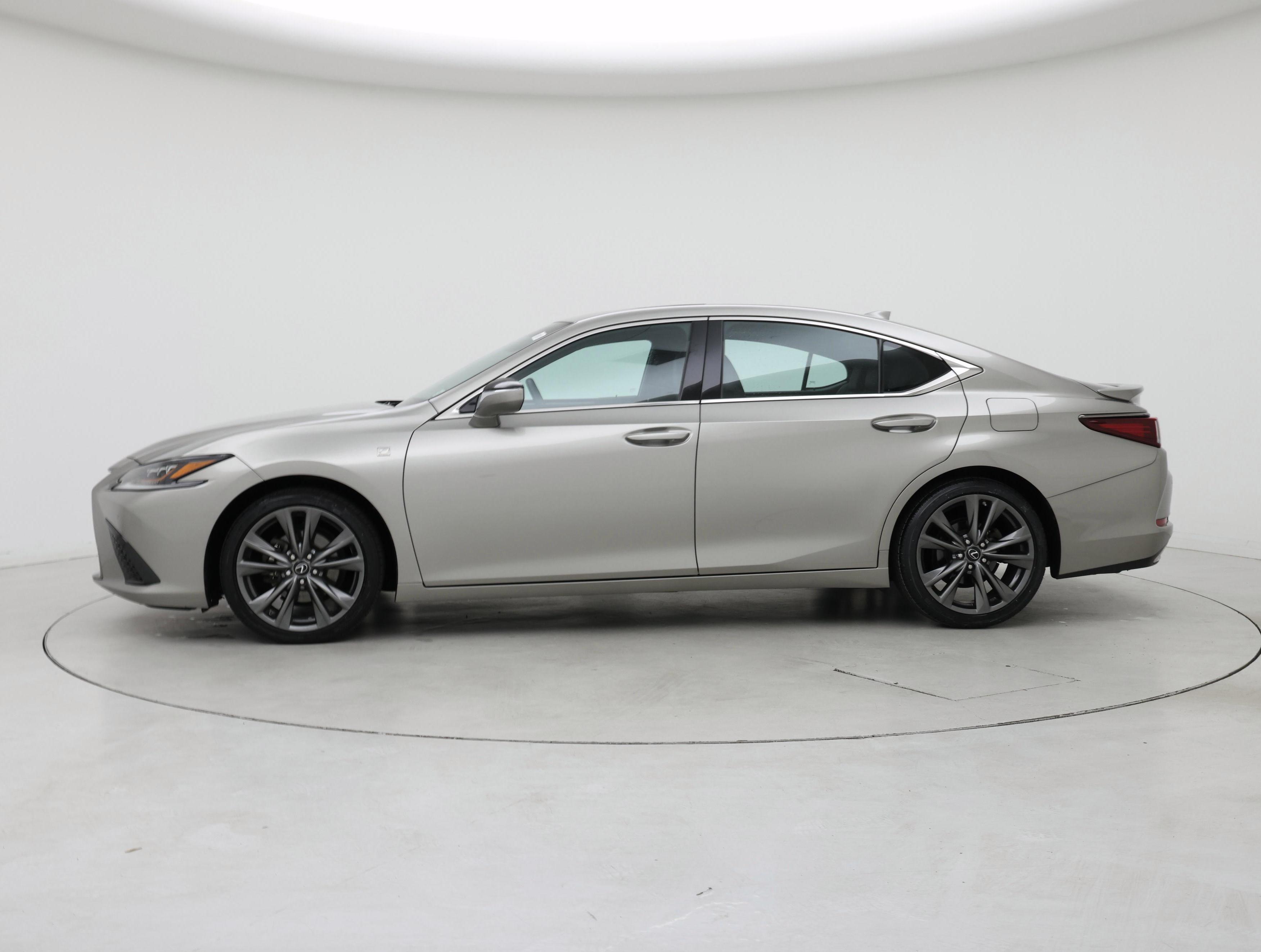 Thumbnail: 2019 Lexus ES - 3
