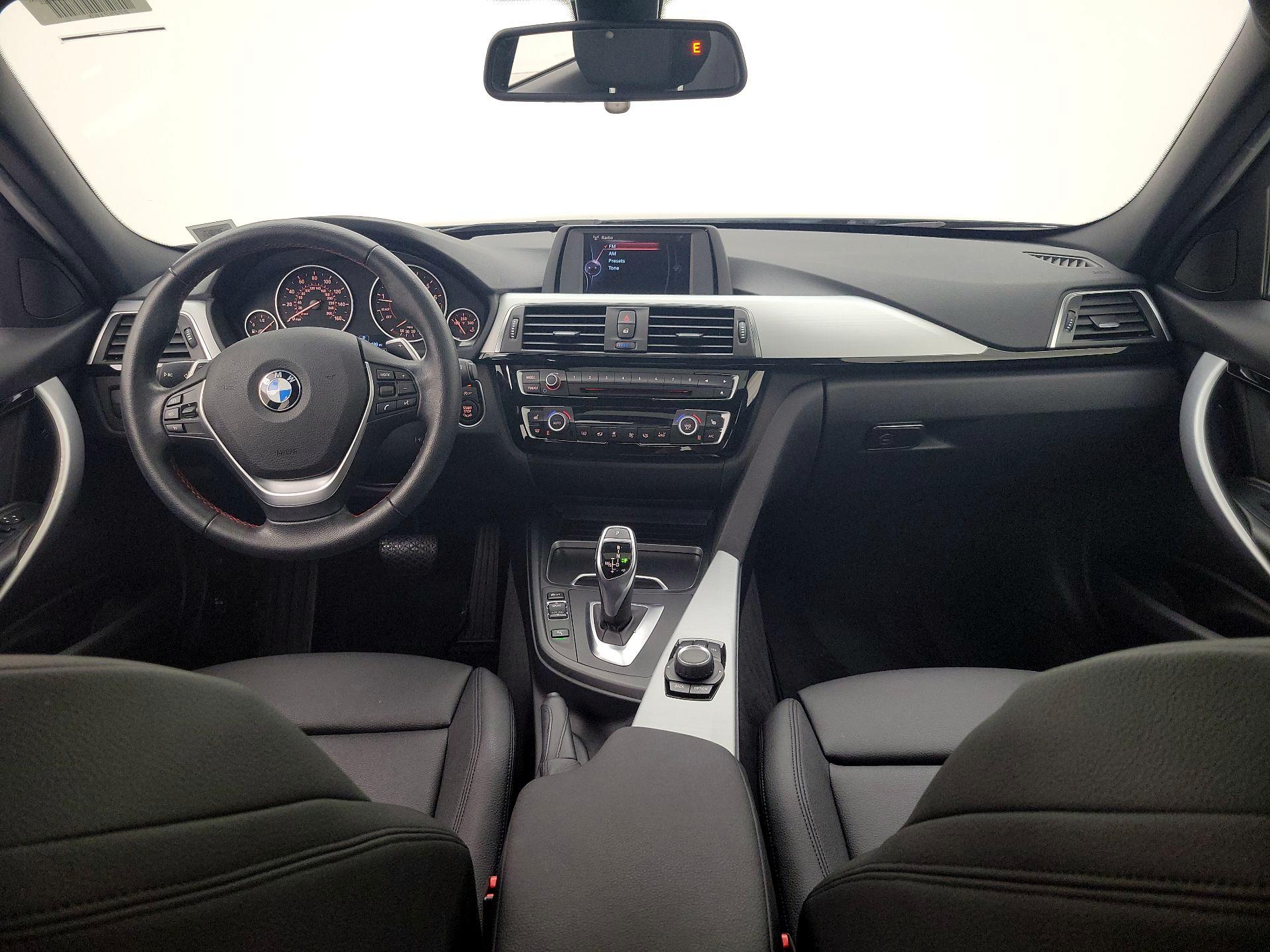 Thumbnail: 2016 BMW 3 Series - 9
