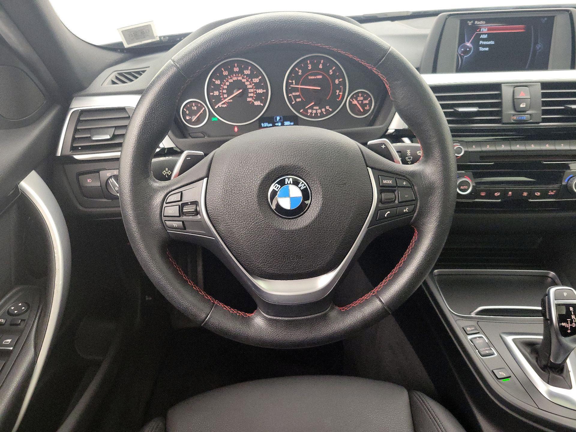 Thumbnail: 2016 BMW 3 Series - 10