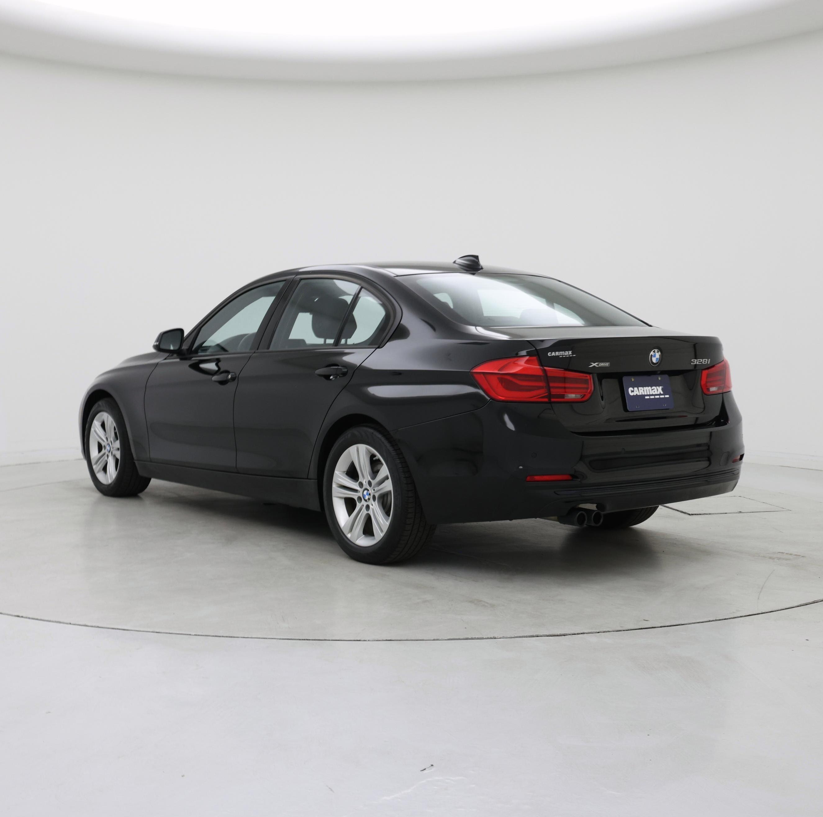 Thumbnail: 2016 BMW 3 Series - 2