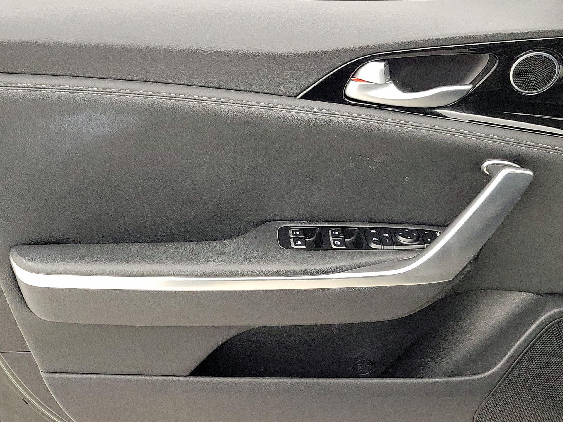 Thumbnail: 2019 Kia Stinger - 12