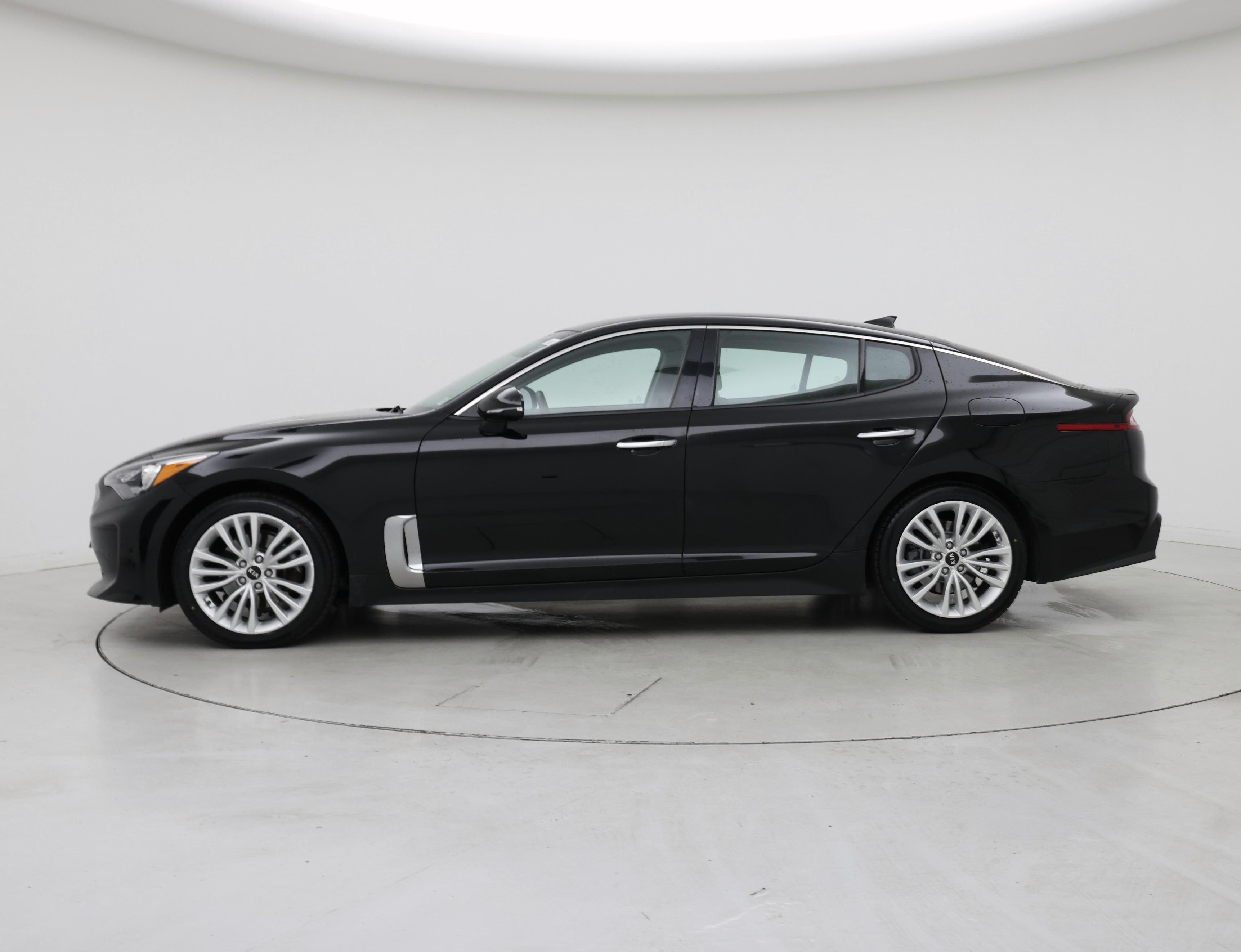 Thumbnail: 2019 Kia Stinger - 3