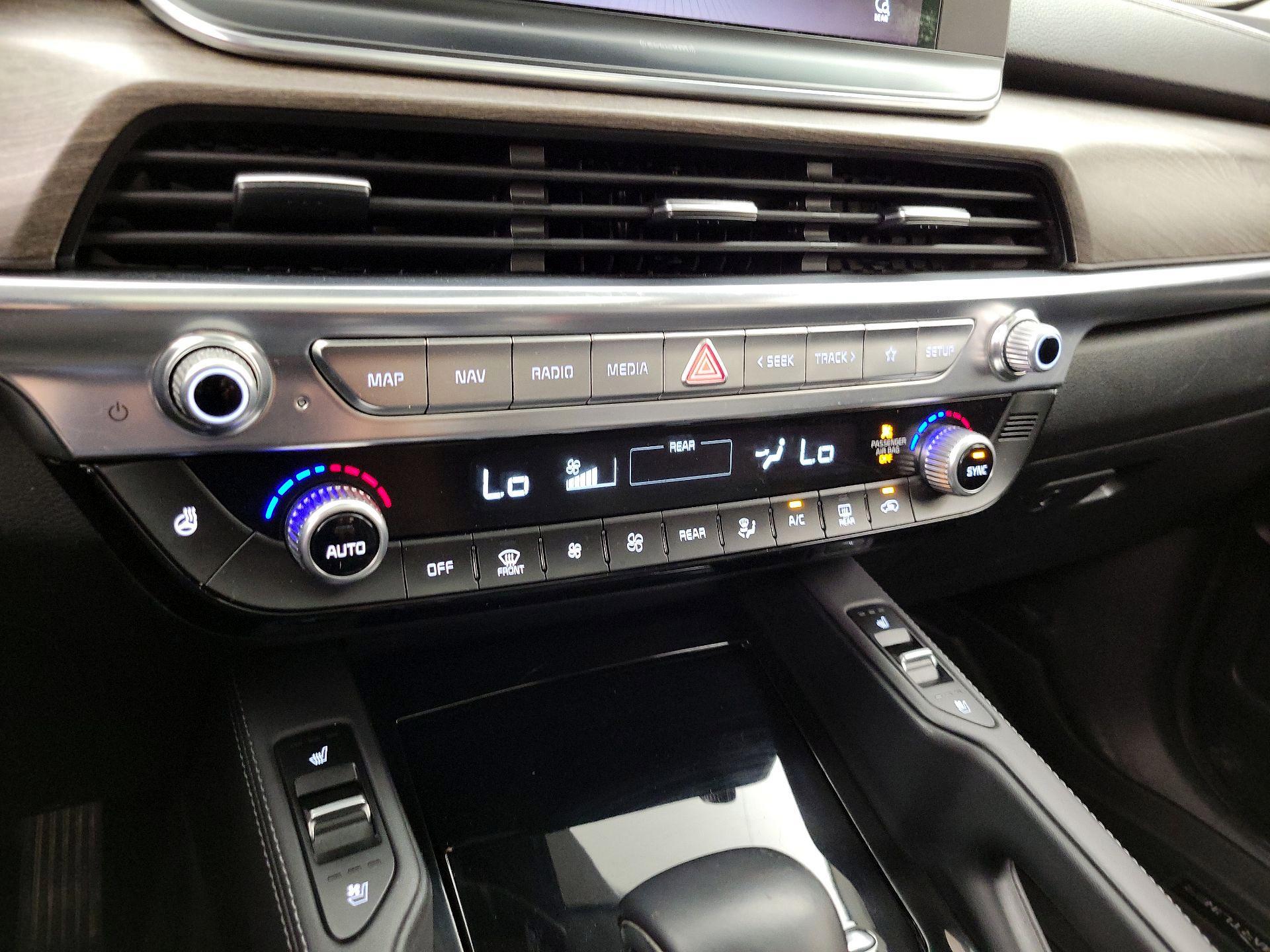 Thumbnail: 2020 Kia Telluride - 17